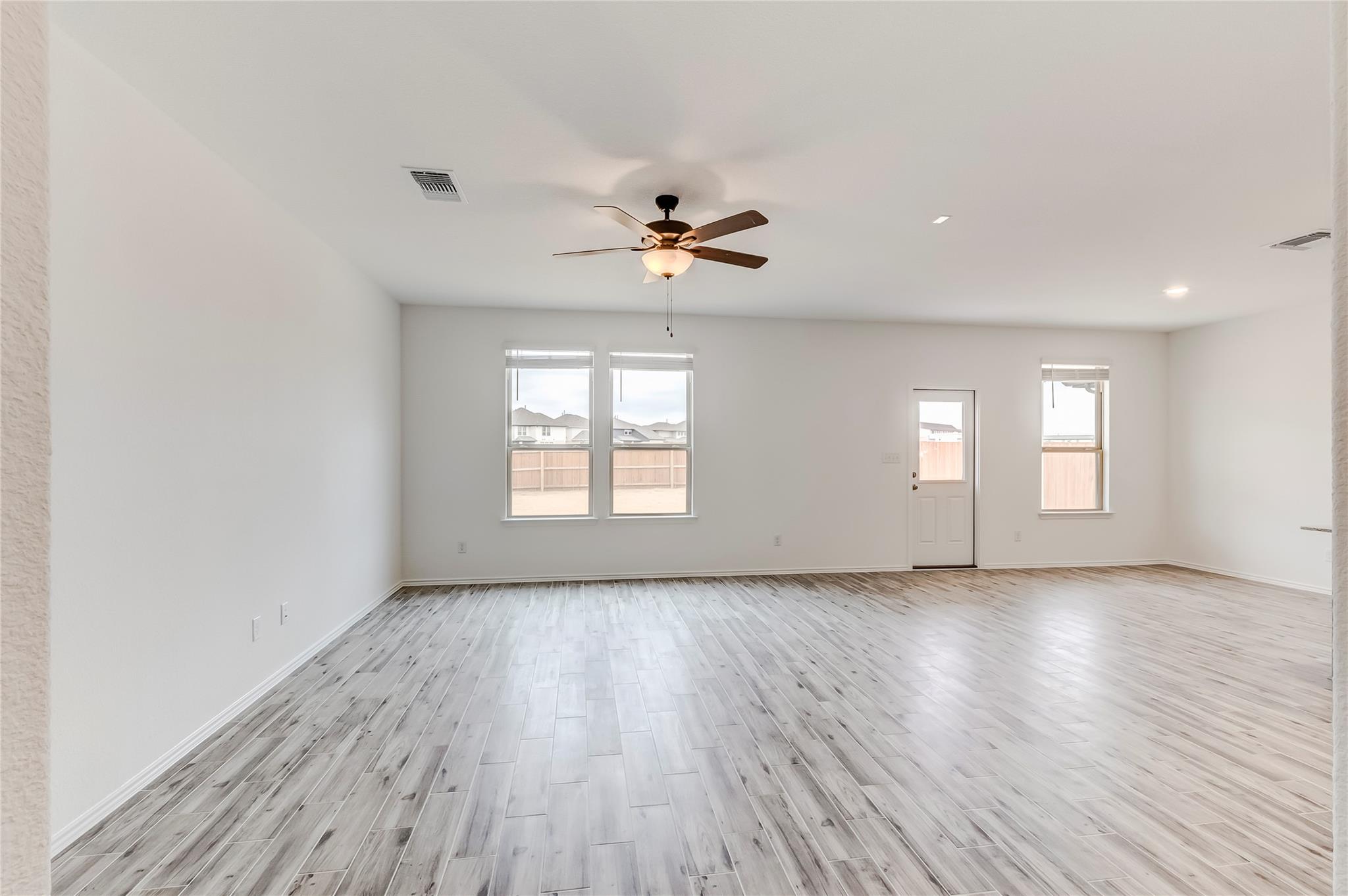 132 Ventura Dr, Liberty Hill, TX 78642