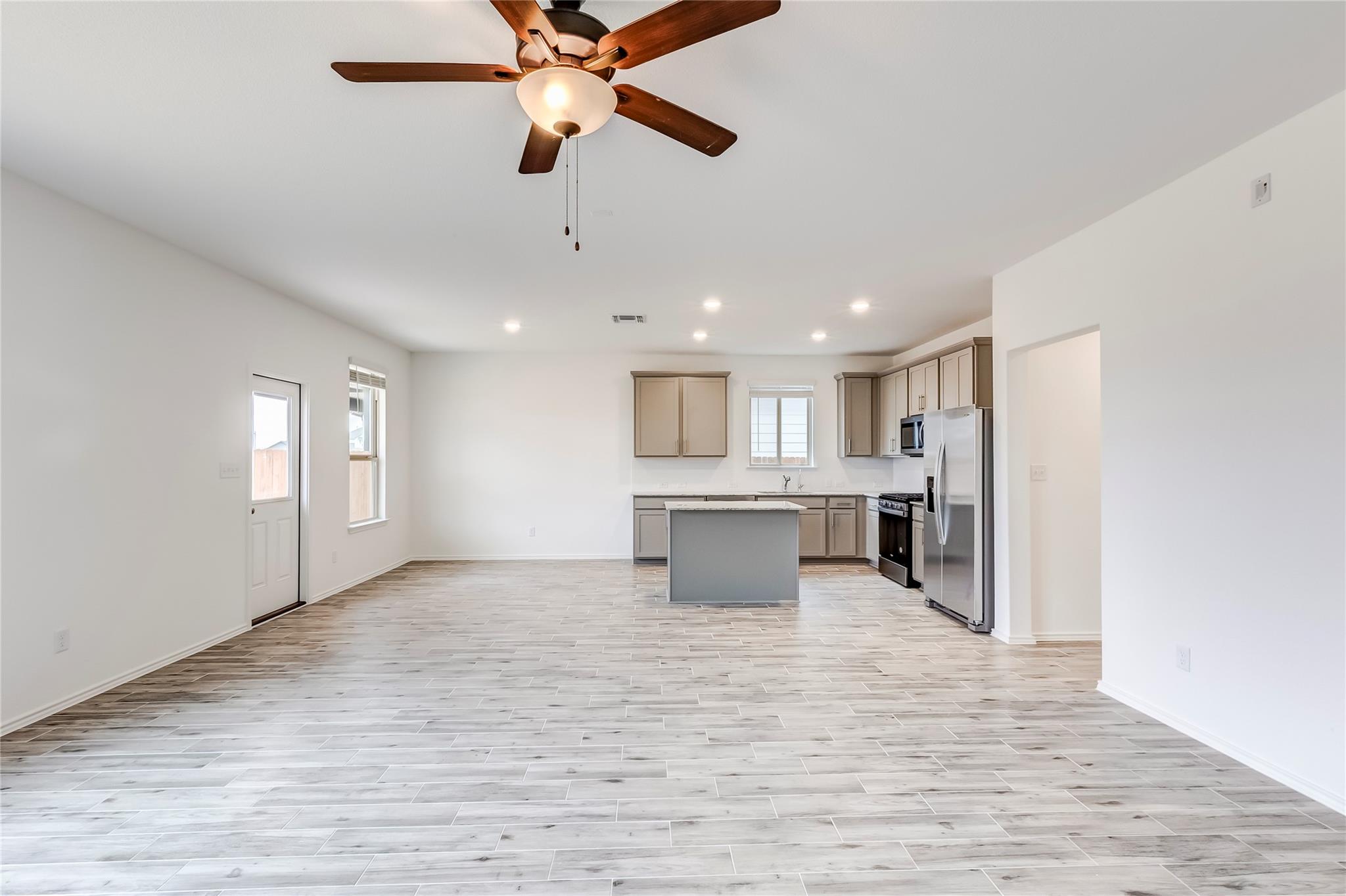 132 Ventura Dr, Liberty Hill, TX 78642