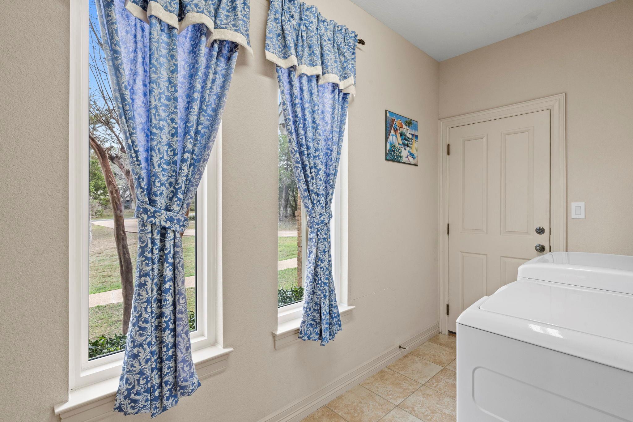 239 Whitney Run, Buda, TX 78610