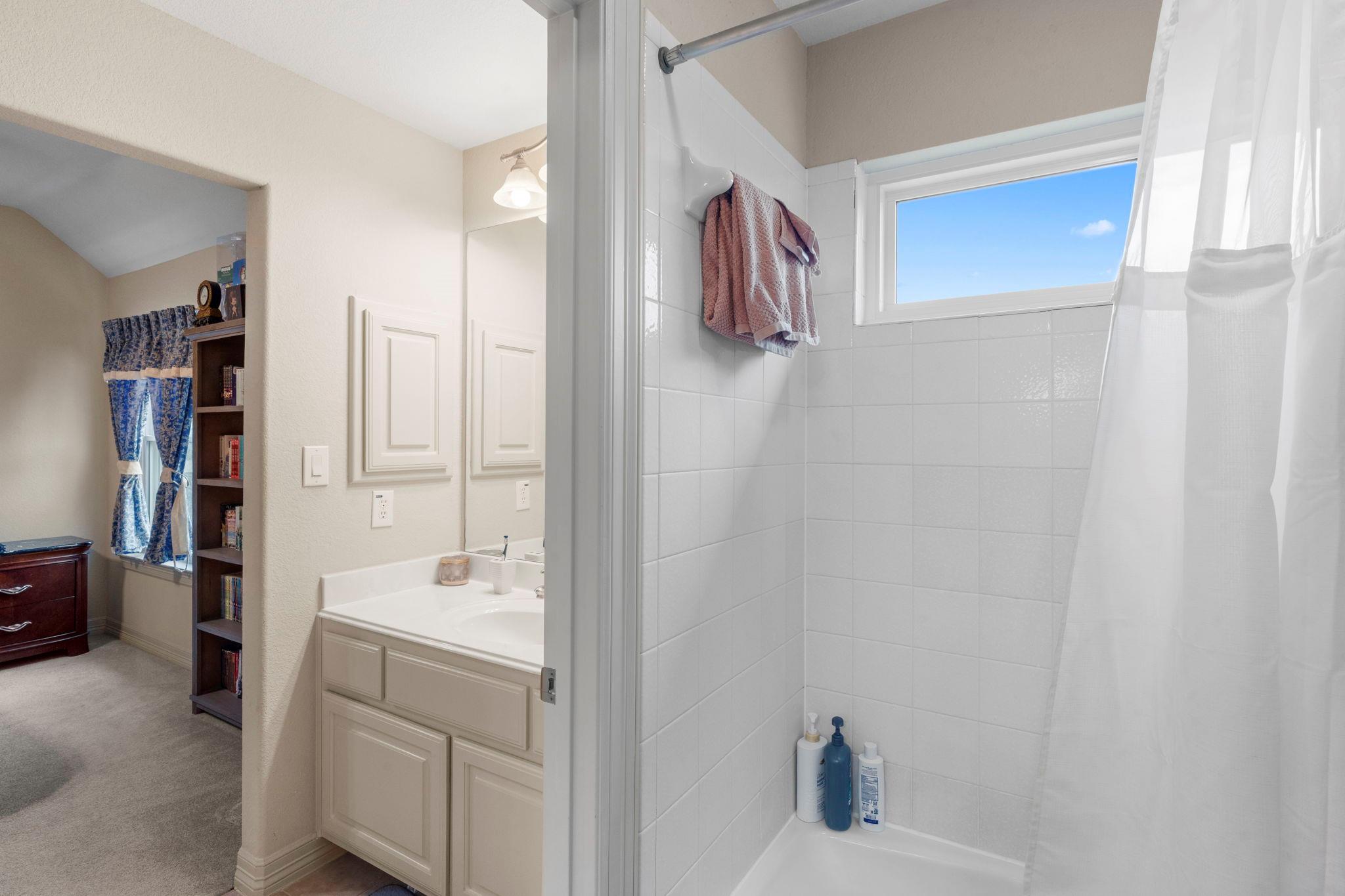 239 Whitney Run, Buda, TX 78610