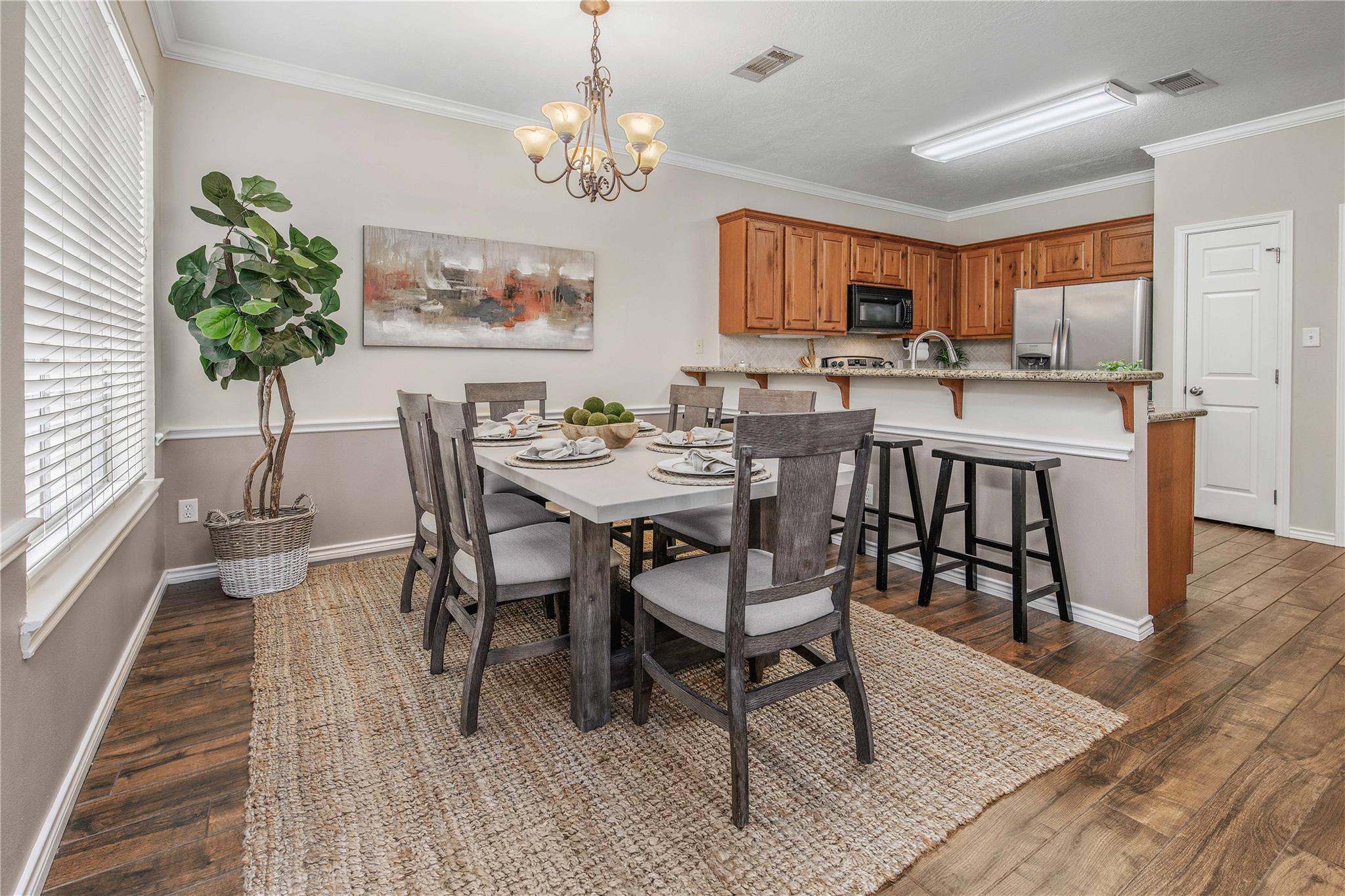 403 Forest Dr, College Station, TX 77840