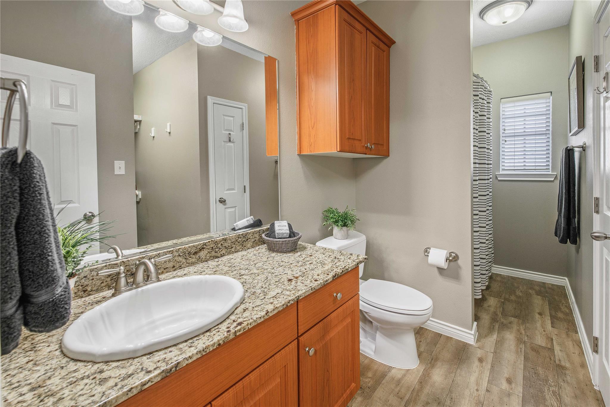 403 Forest Dr, College Station, TX 77840