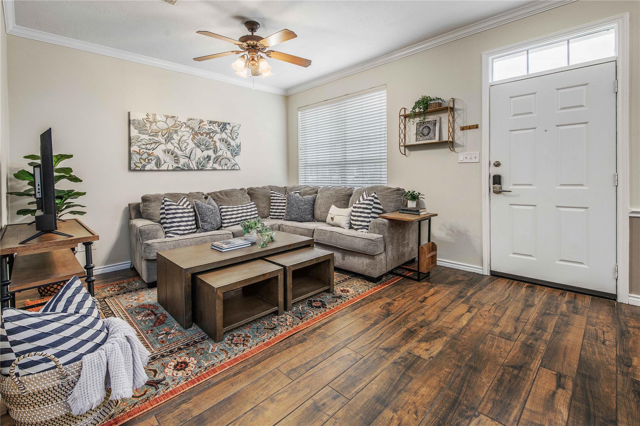 403 Forest Dr, College Station, TX 77840