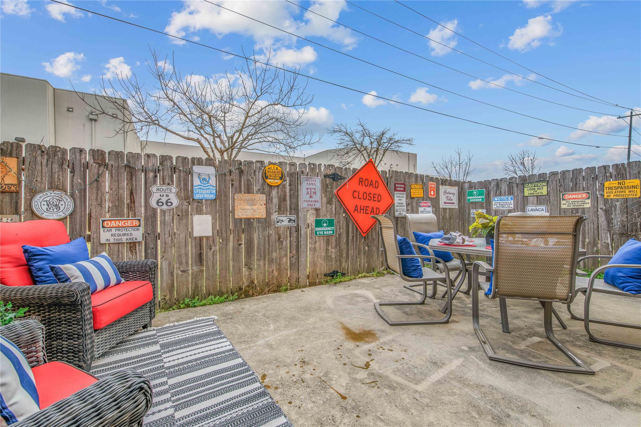 403 Forest Dr, College Station, TX 77840