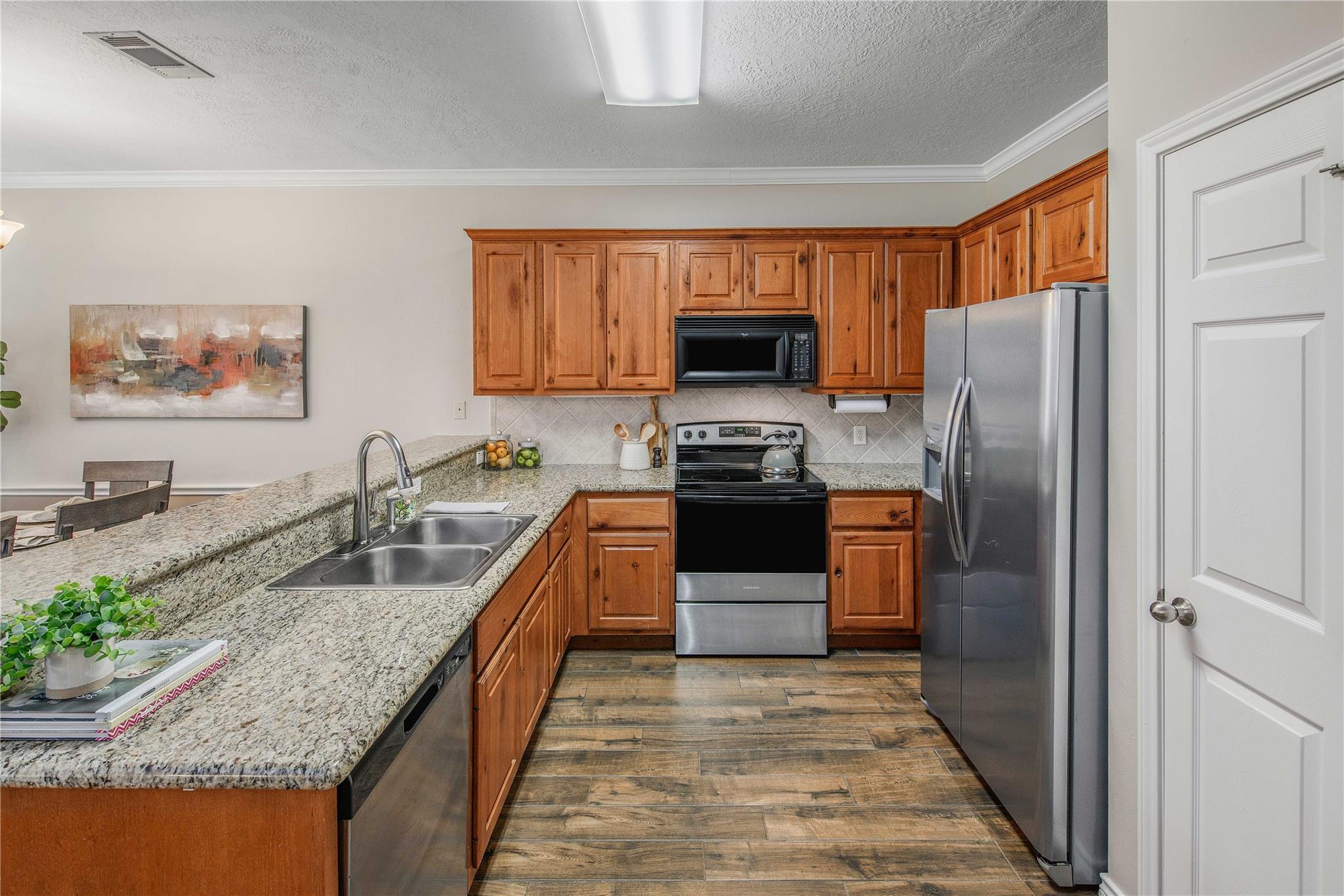 403 Forest Dr, College Station, TX 77840