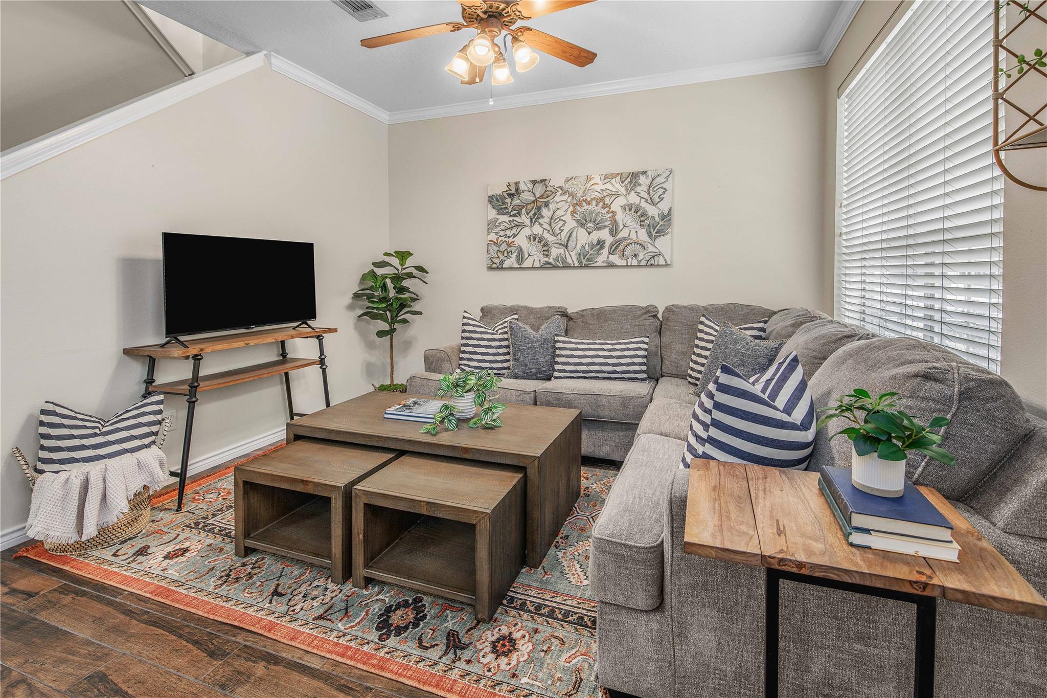 403 Forest Dr, College Station, TX 77840