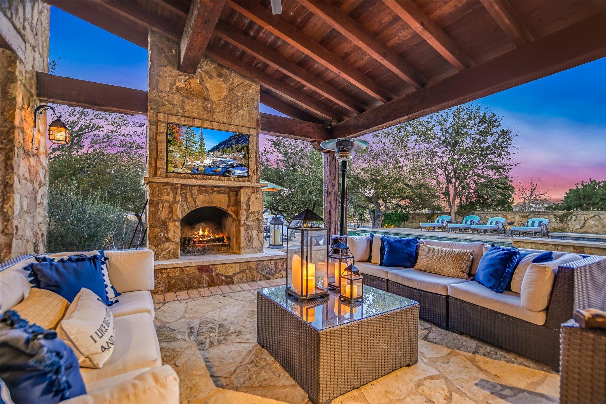 271 La Serena Loop, Horseshoe Bay, TX 78657