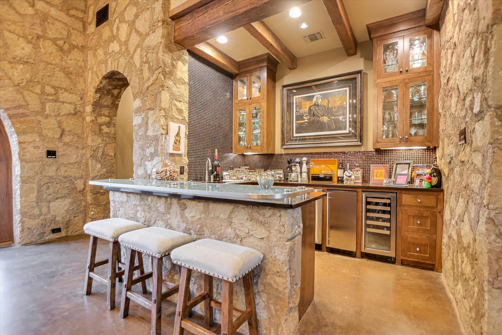 271 La Serena Loop, Horseshoe Bay, TX 78657