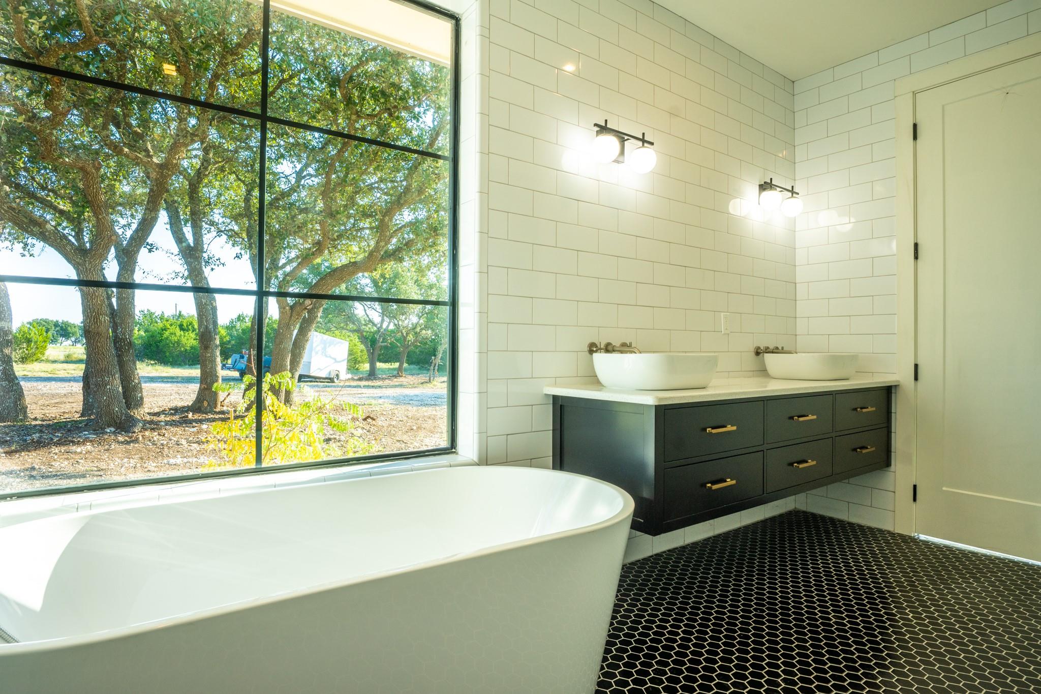 128 Private Road 142, Lampasas, TX 76550