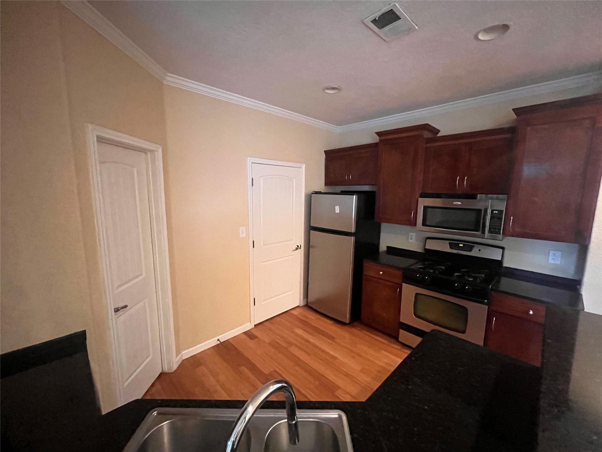 1038 E 43rd St # B, Austin, TX 78751