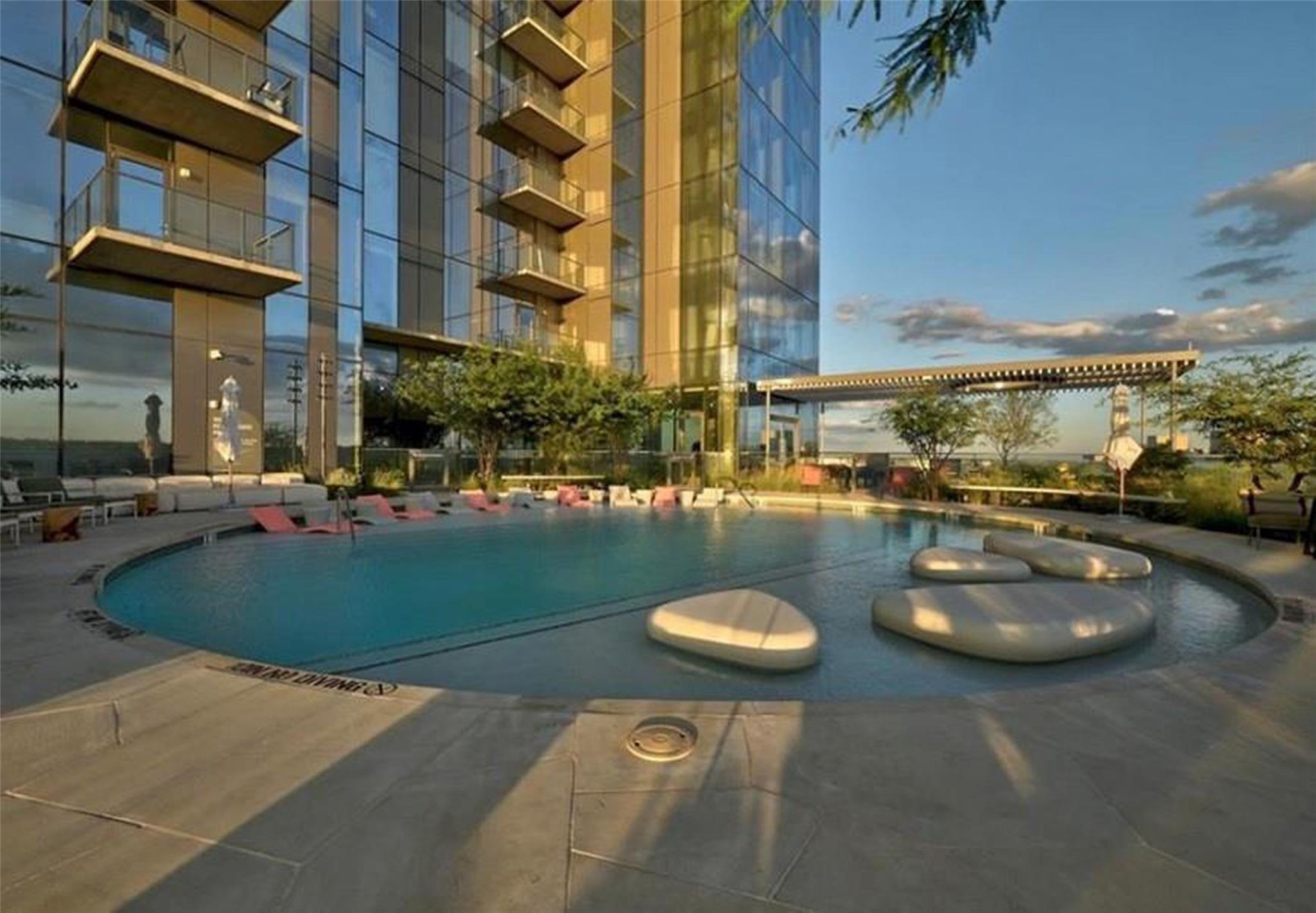 44 East Ave # 2708, Austin, TX 78701