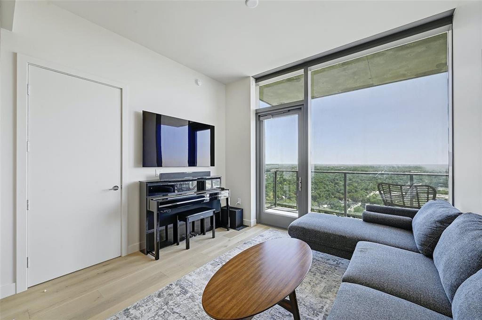 44 East Ave # 2708, Austin, TX 78701