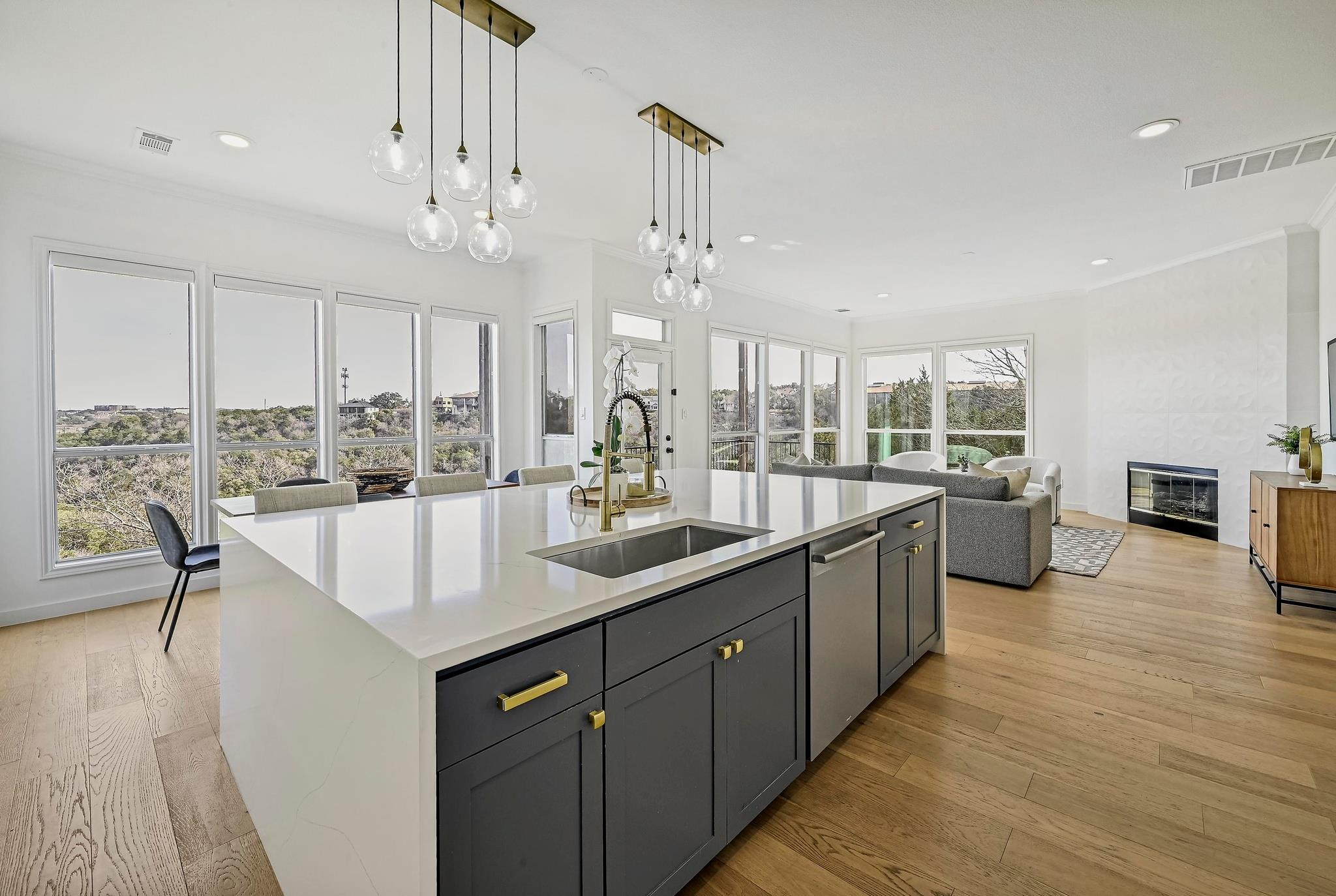 5000 Valburn Ct, Austin, TX 78731