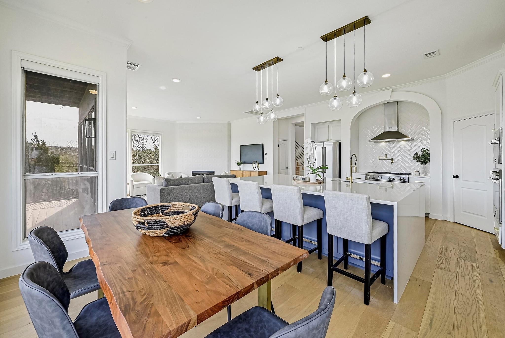 5000 Valburn Ct, Austin, TX 78731