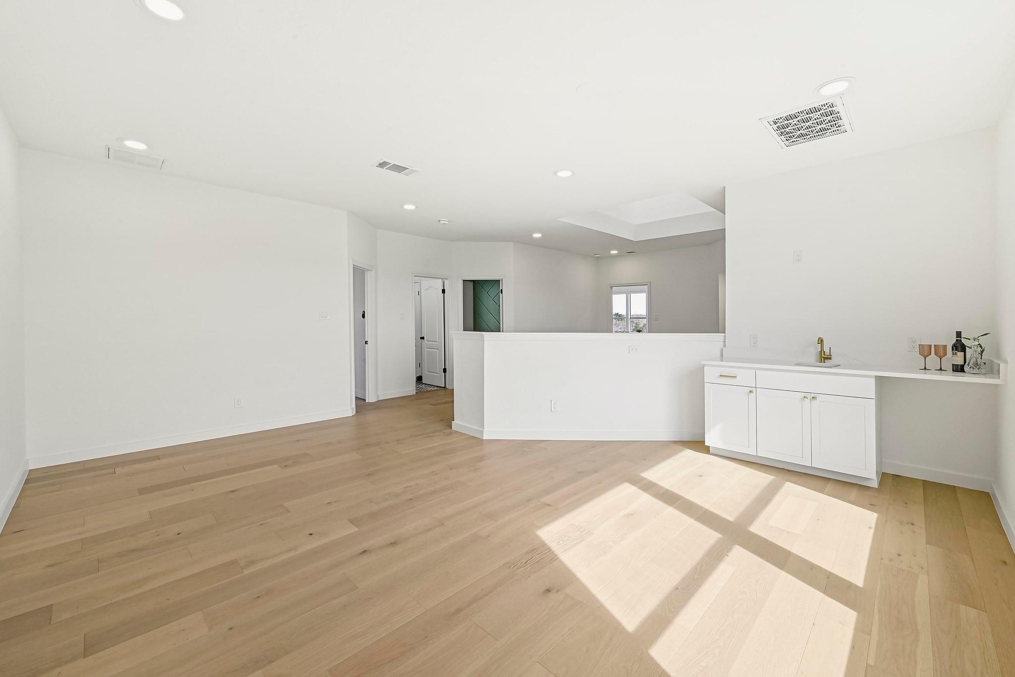 5000 Valburn Ct, Austin, TX 78731