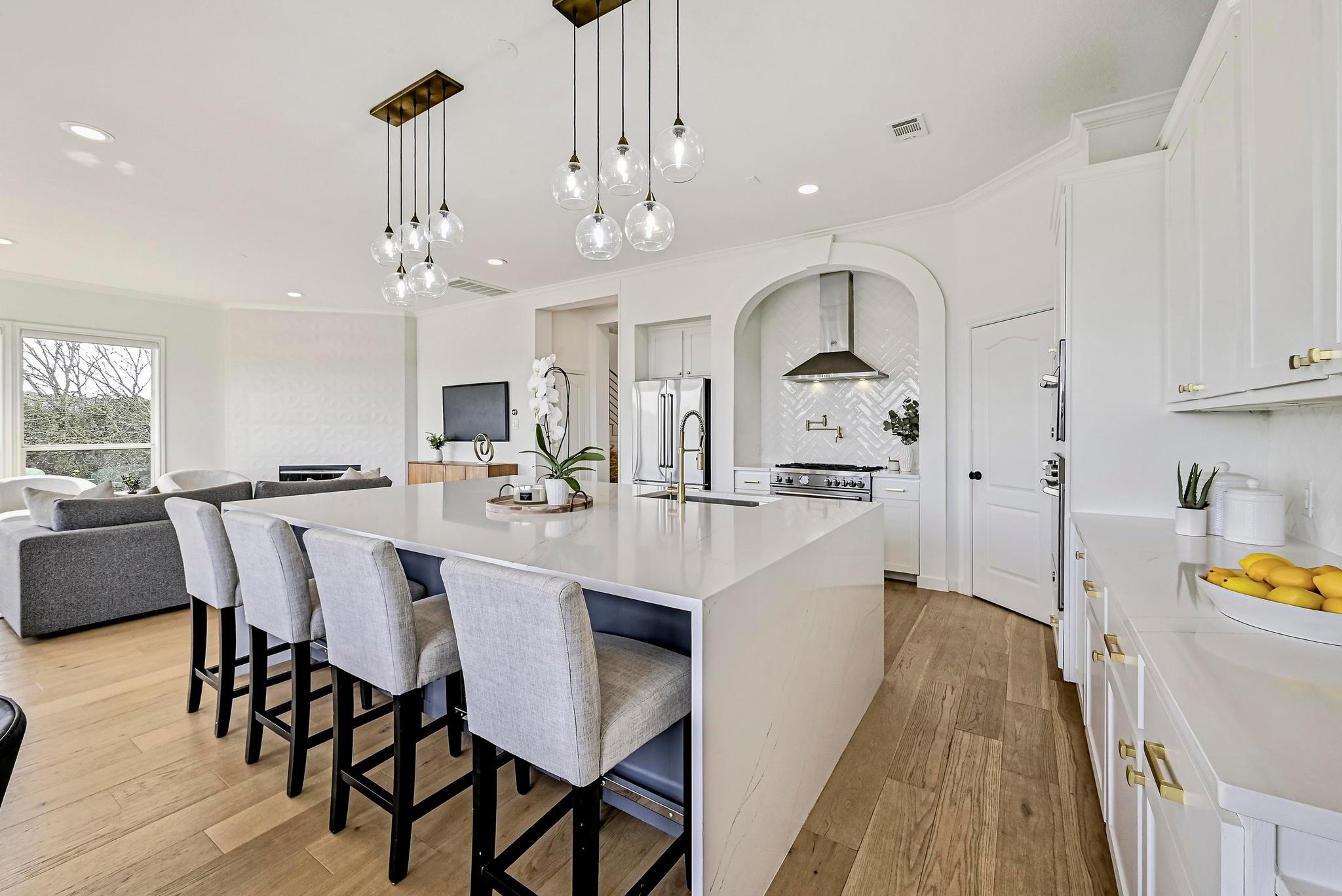 5000 Valburn Ct, Austin, TX 78731