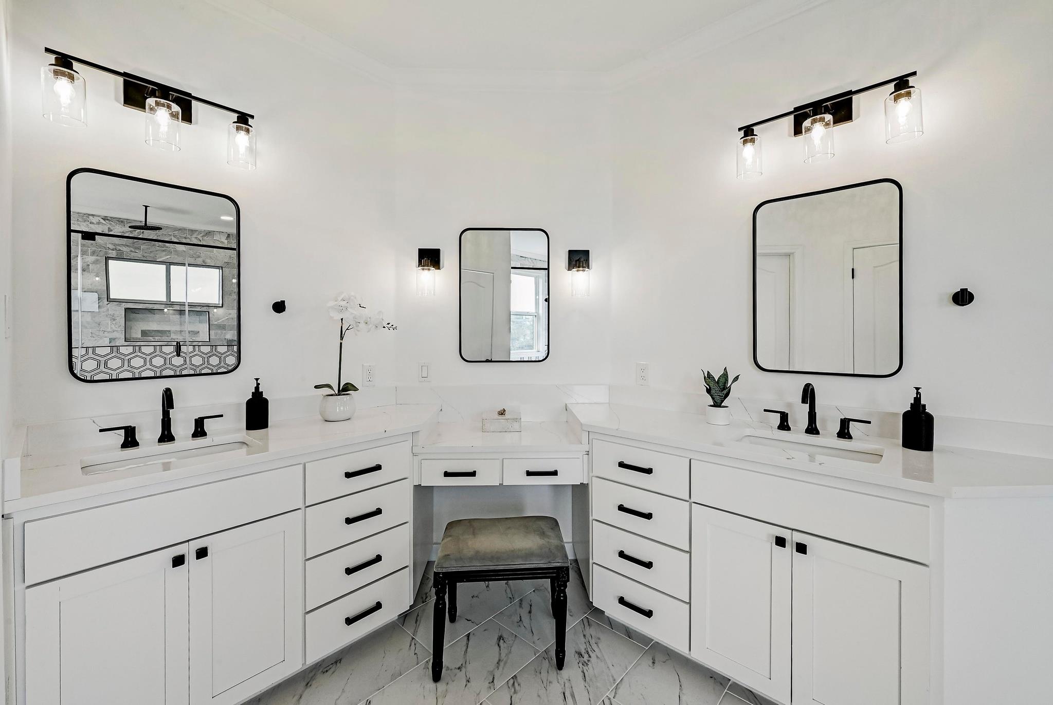 5000 Valburn Ct, Austin, TX 78731