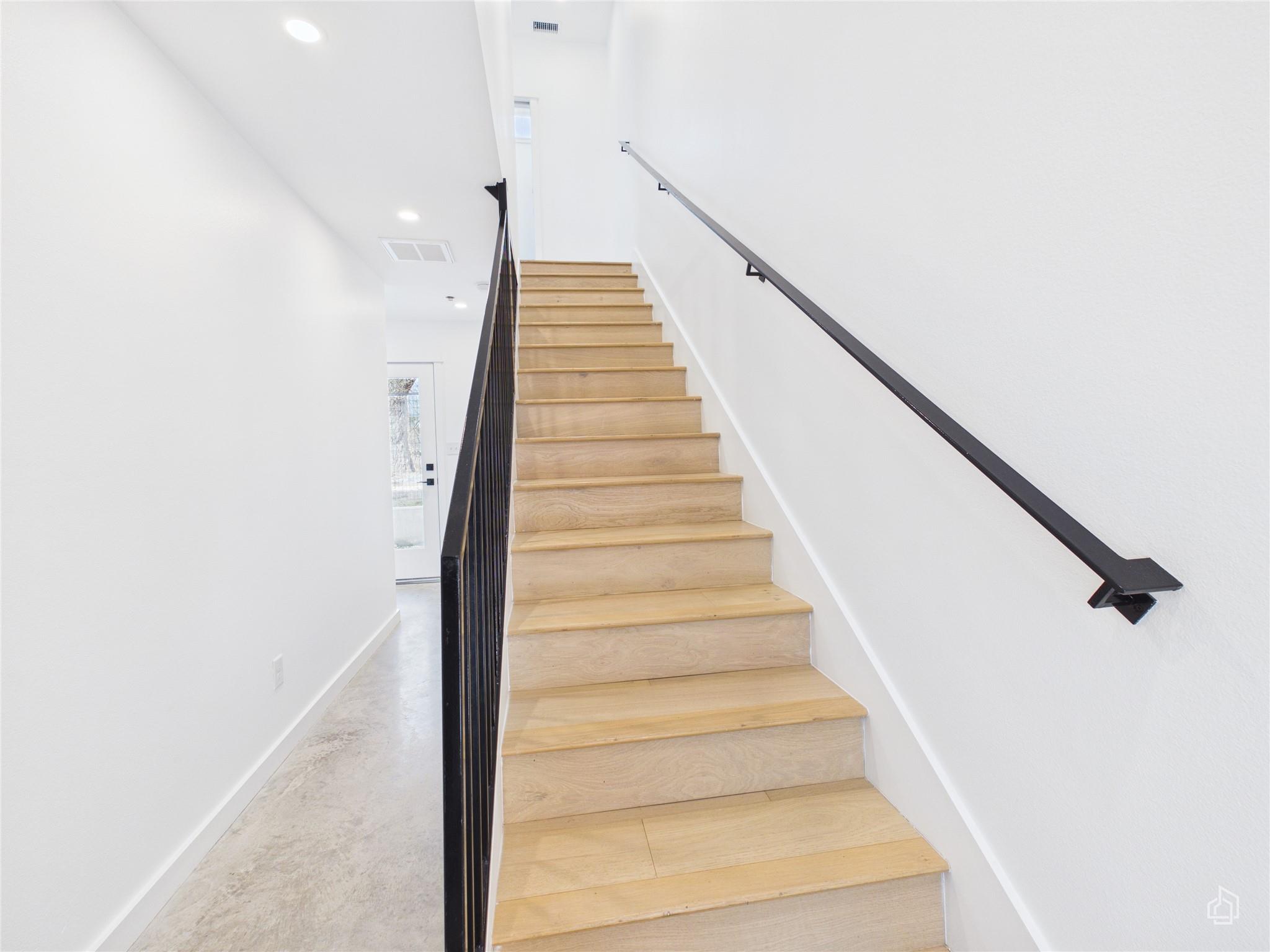 5912 Harold Ct # 105, Austin, TX 78721