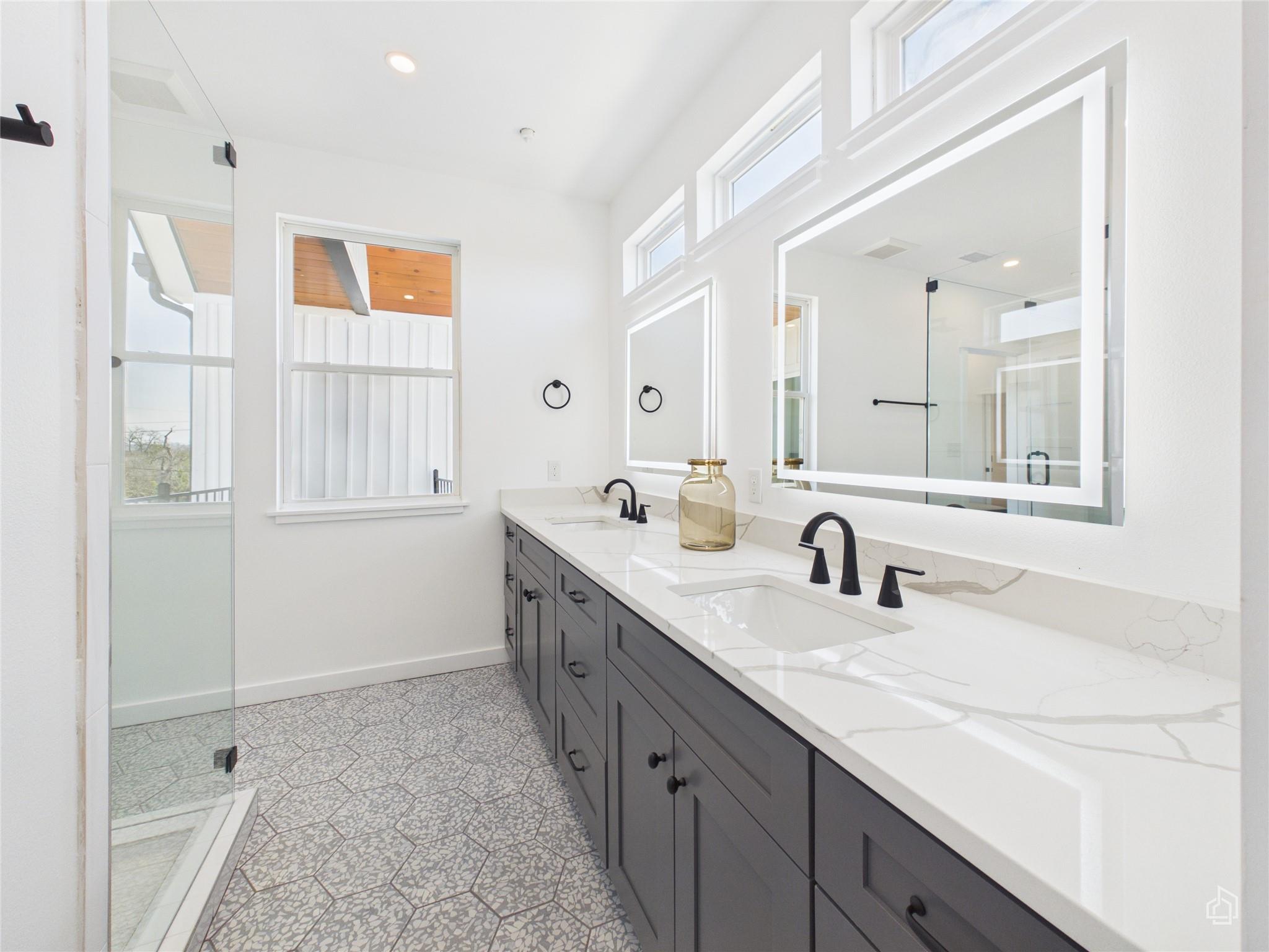 5912 Harold Ct # 105, Austin, TX 78721