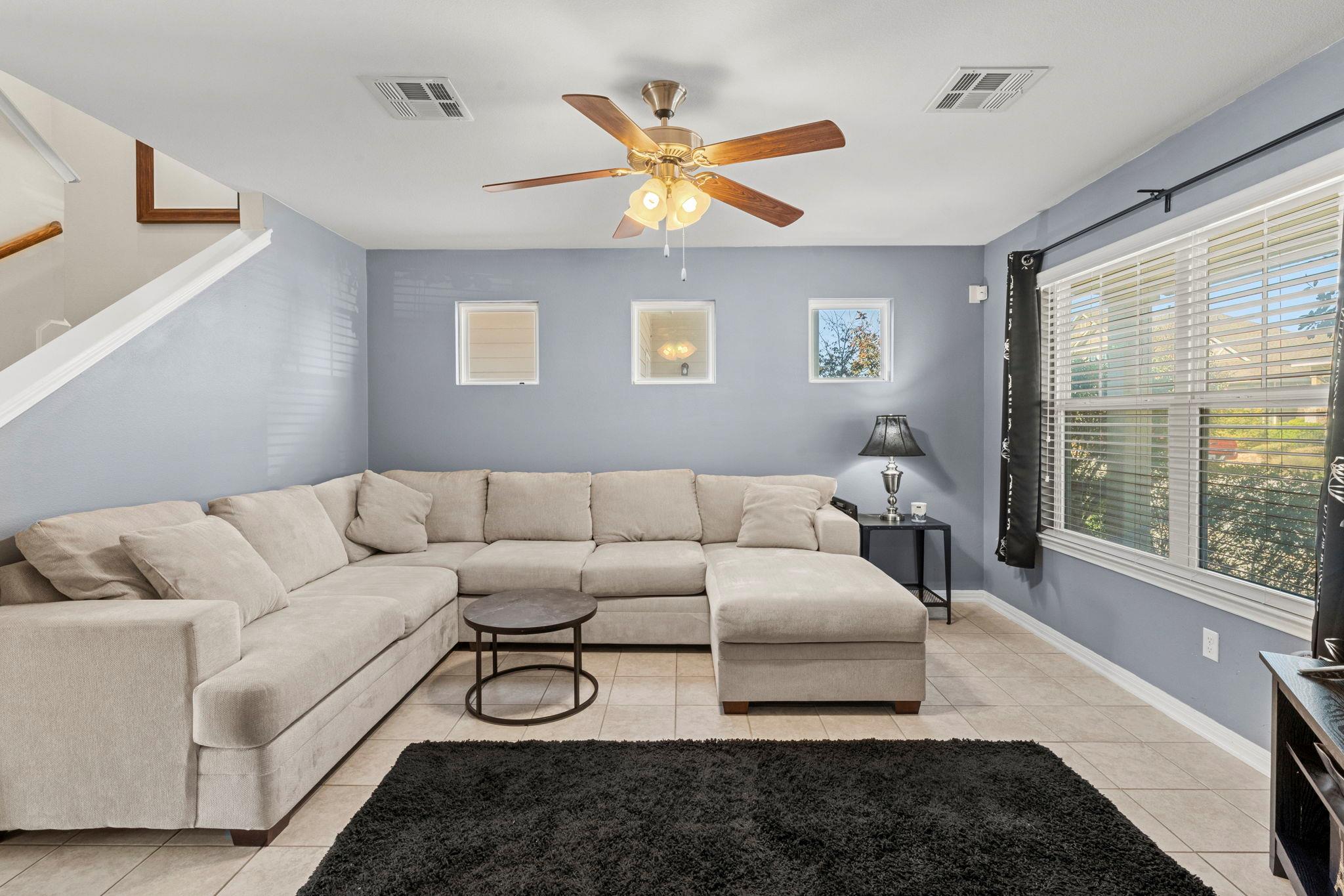 135 Wainscot Oak Way, San Marcos, TX 78666