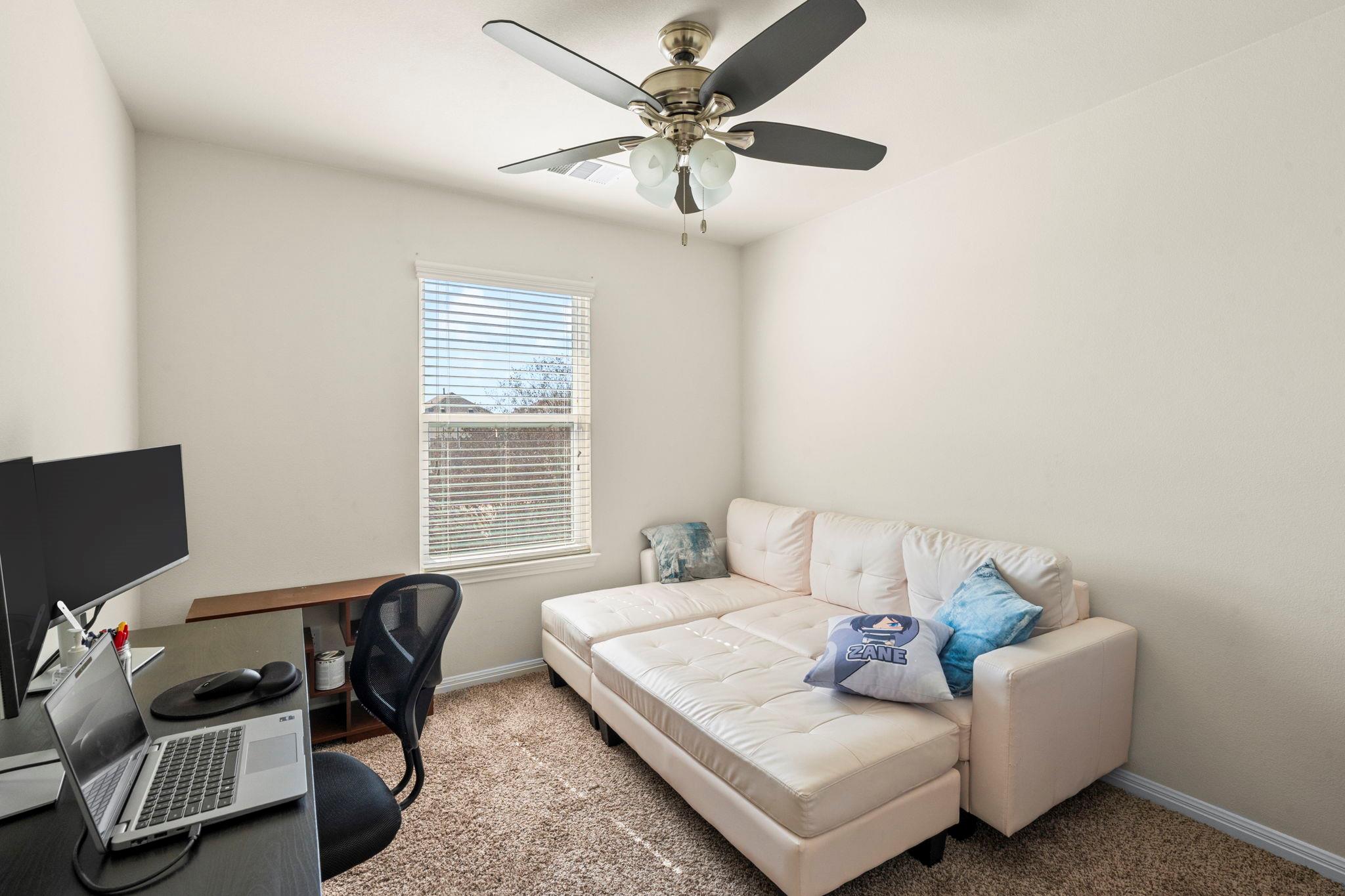 135 Wainscot Oak Way, San Marcos, TX 78666