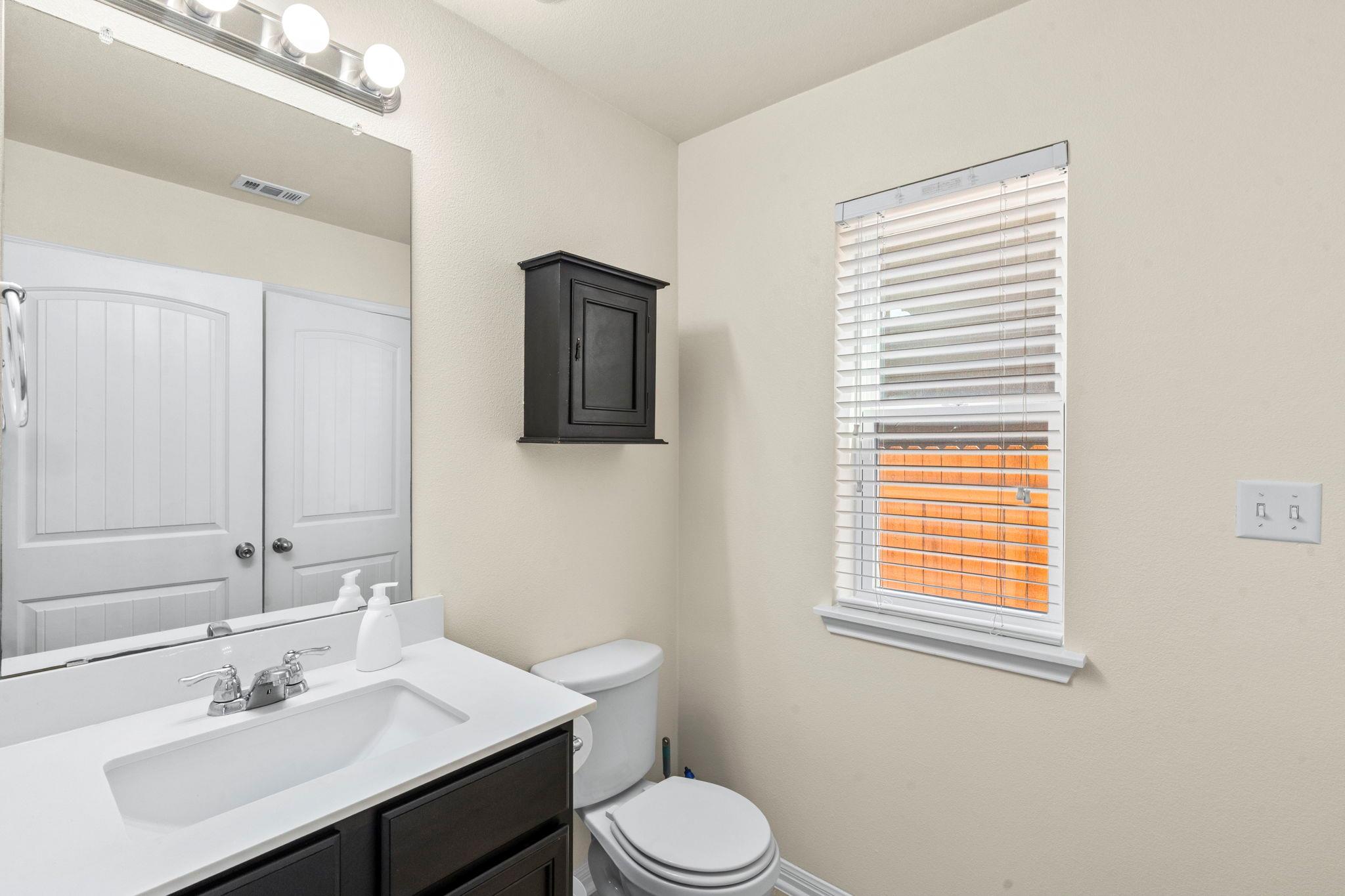 135 Wainscot Oak Way, San Marcos, TX 78666