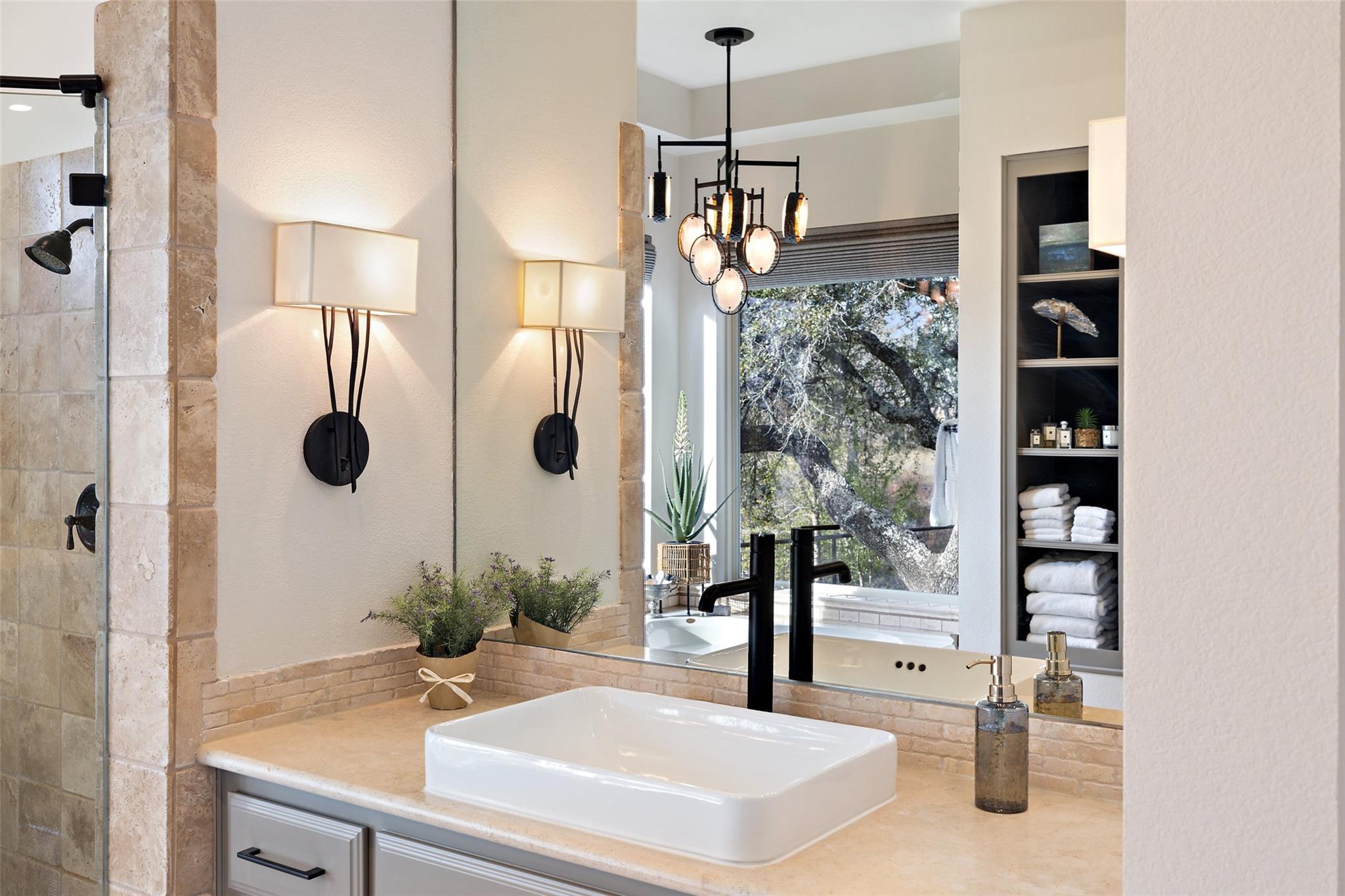 751 Prochnow Rd, Dripping Springs, TX 78620