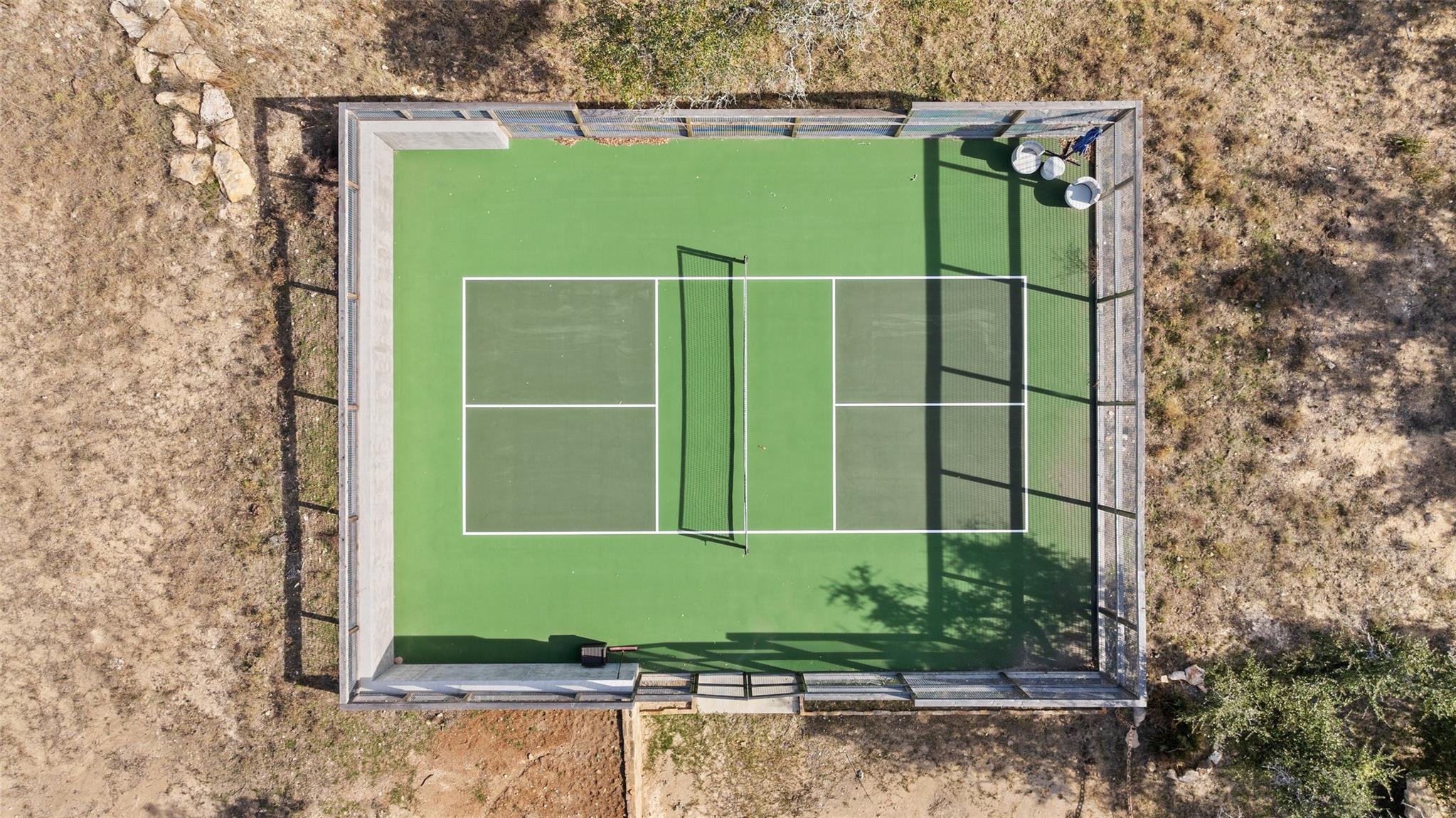 751 Prochnow Rd, Dripping Springs, TX 78620