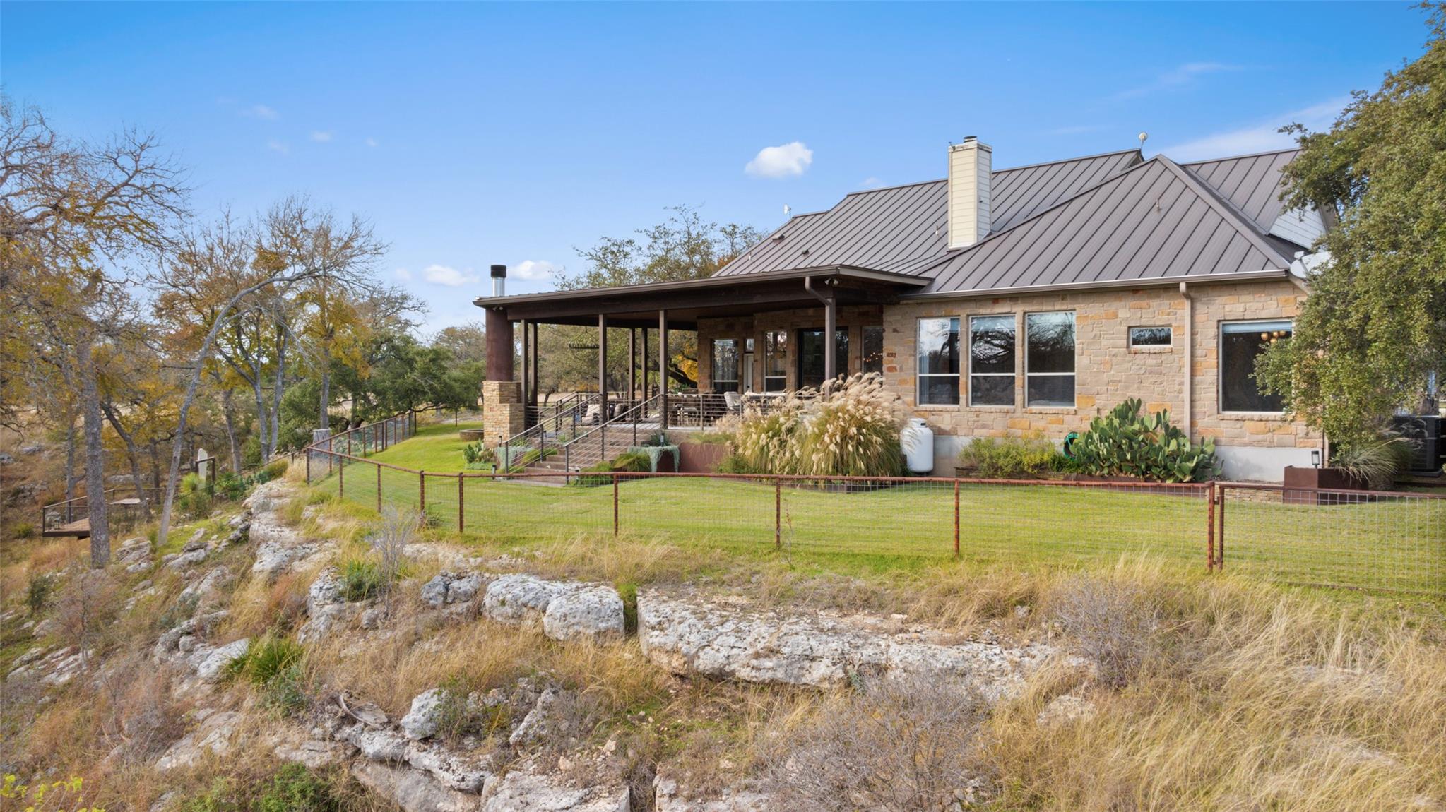 751 Prochnow Rd, Dripping Springs, TX 78620