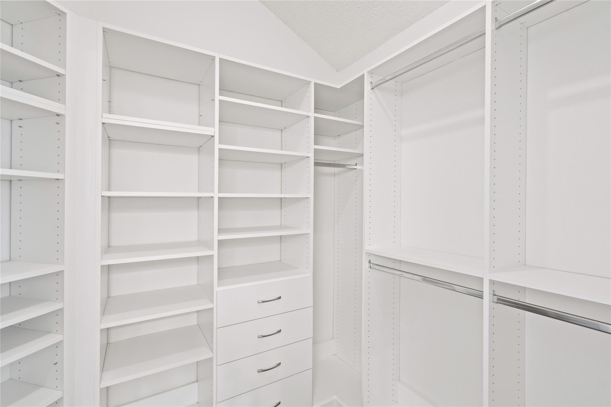 2909 Six Gun Trl, Austin, TX 78748