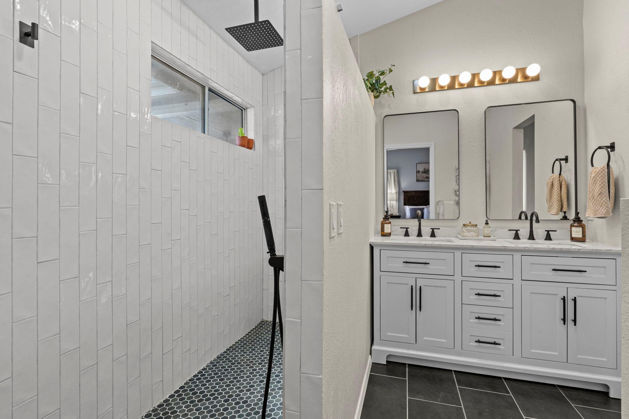 175 Wetzel, Kyle, TX 78640