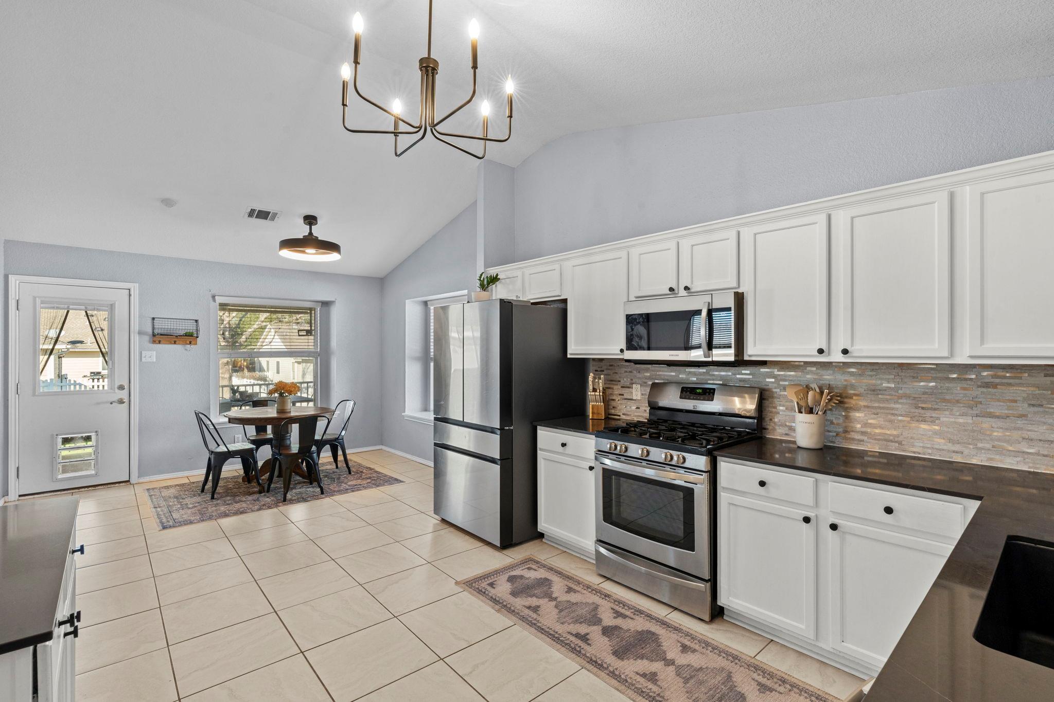 175 Wetzel, Kyle, TX 78640