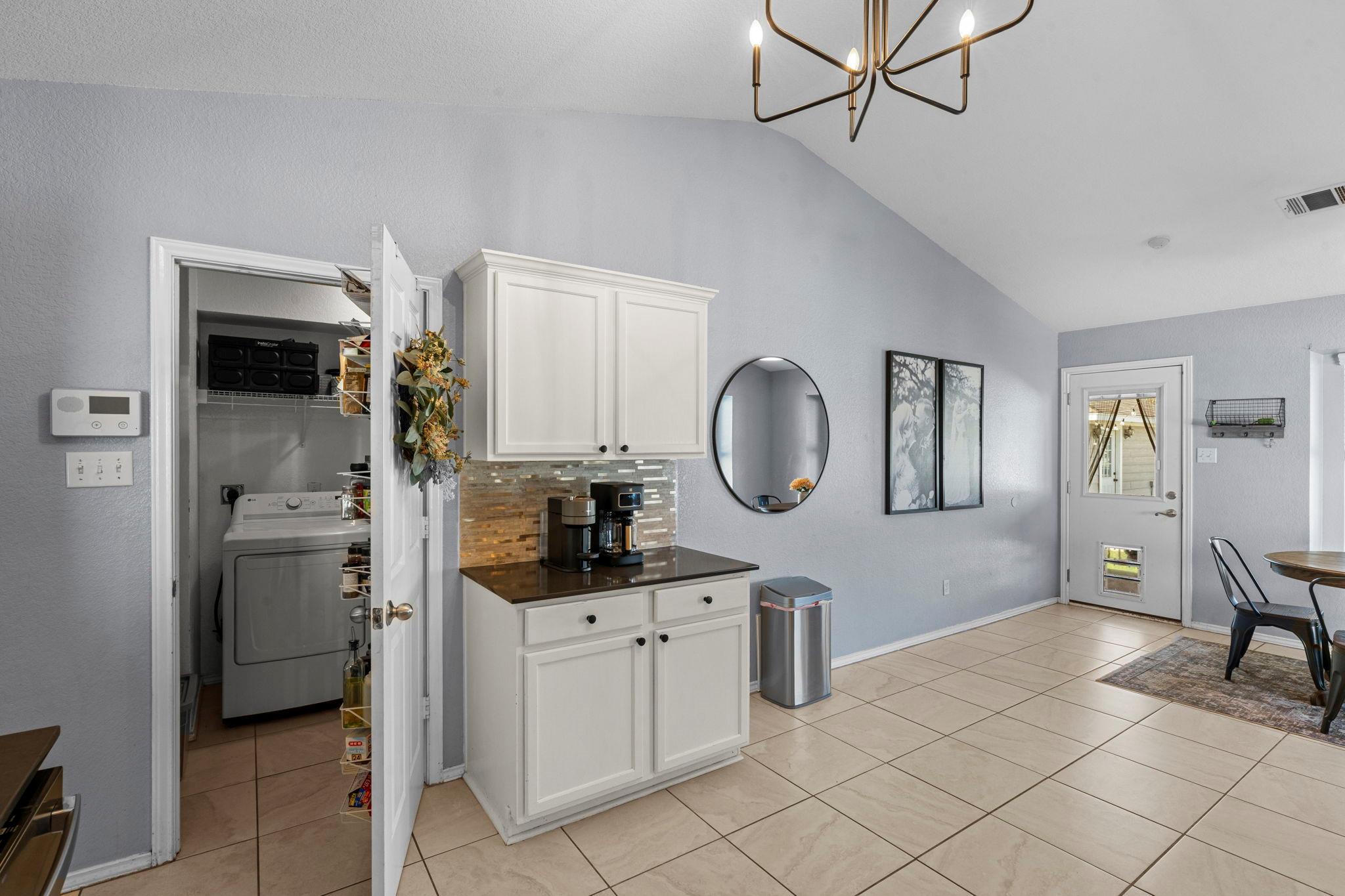 175 Wetzel, Kyle, TX 78640