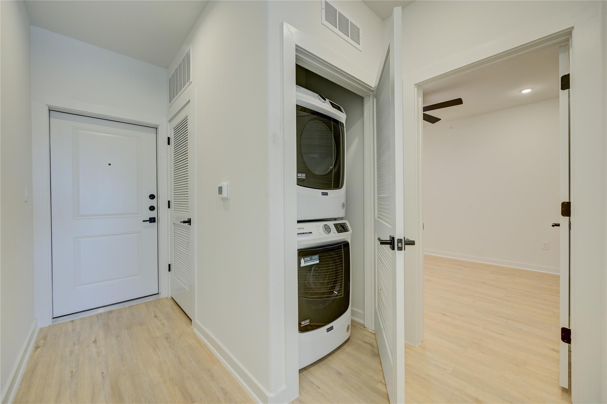 100 W Mockingbird Ln # 403, Austin, TX 78745