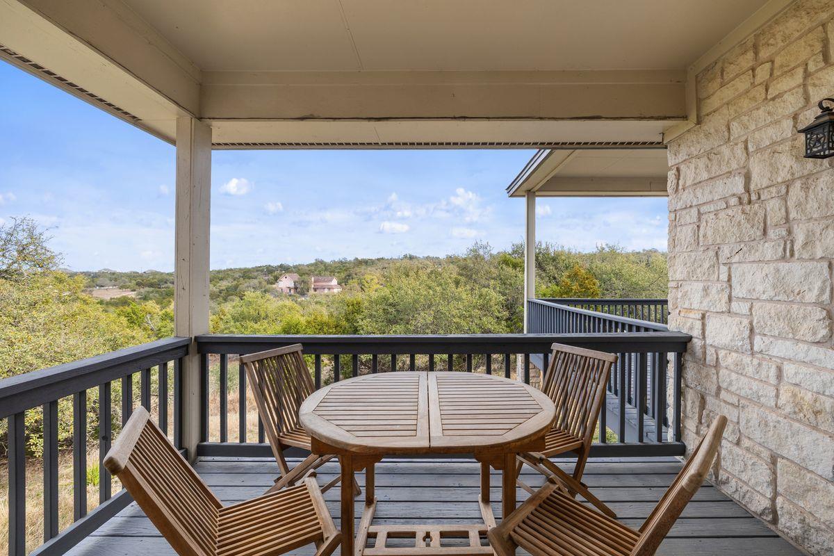 1015 Sunset Canyon Dr N, Dripping Springs, TX 78620