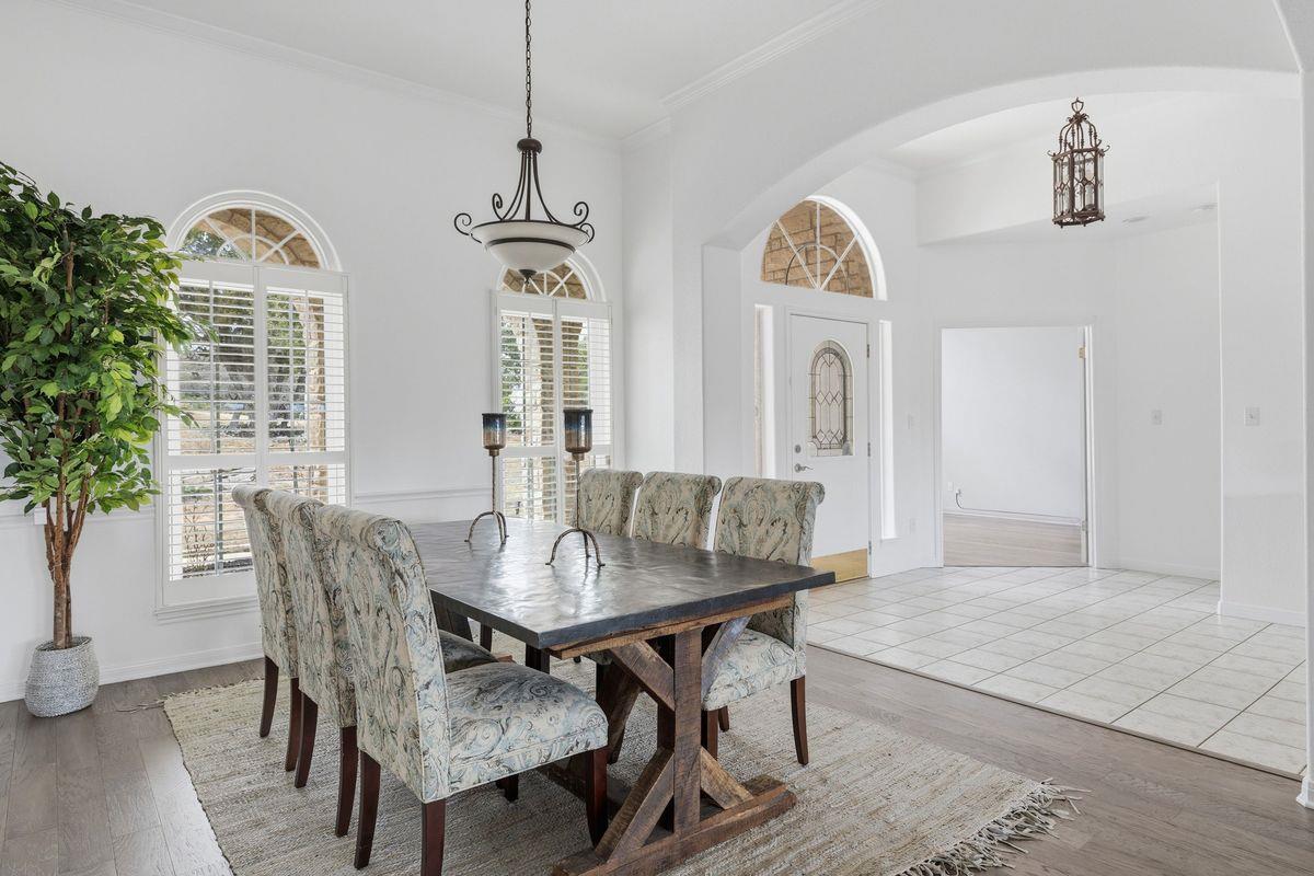 1015 Sunset Canyon Dr N, Dripping Springs, TX 78620