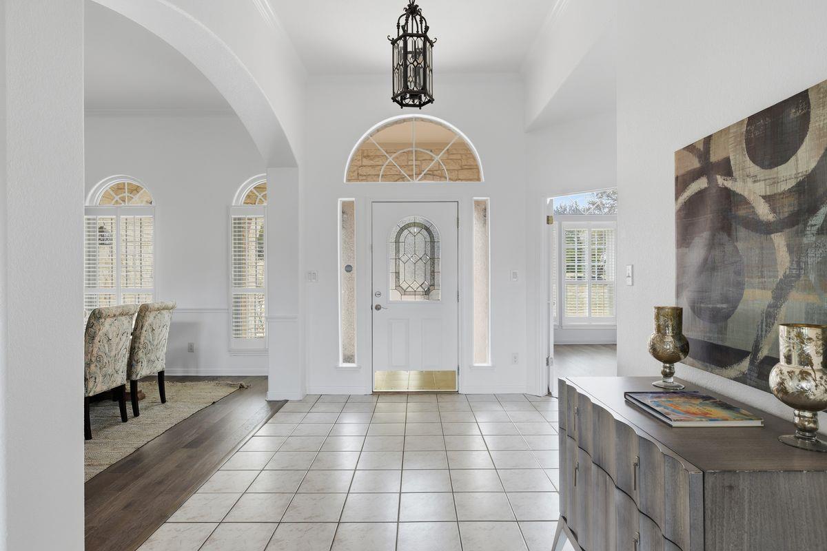 1015 Sunset Canyon Dr N, Dripping Springs, TX 78620