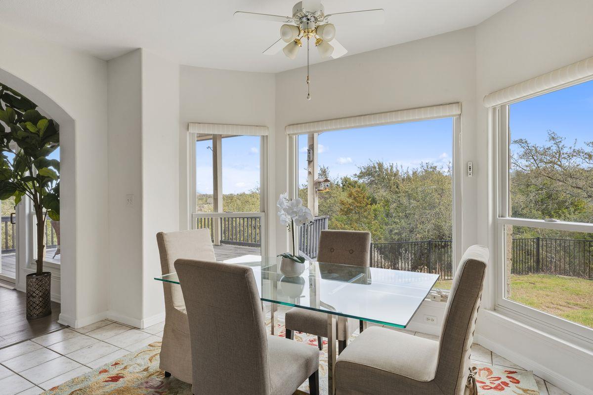 1015 Sunset Canyon Dr N, Dripping Springs, TX 78620