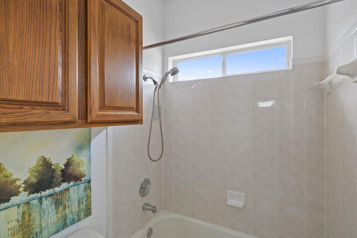 1015 Sunset Canyon Dr N, Dripping Springs, TX 78620