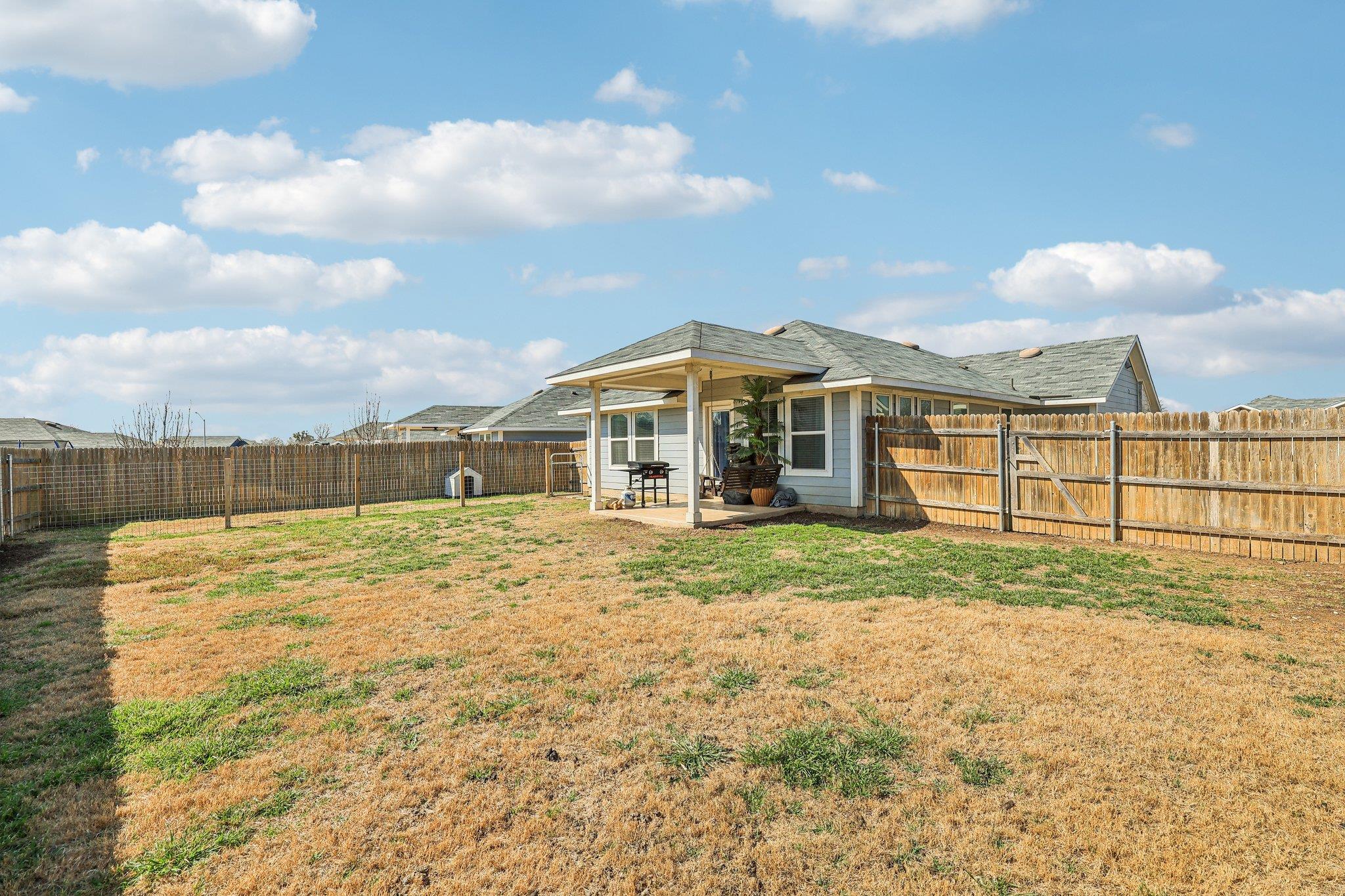 111 Insider Loop, Elgin, TX 78621