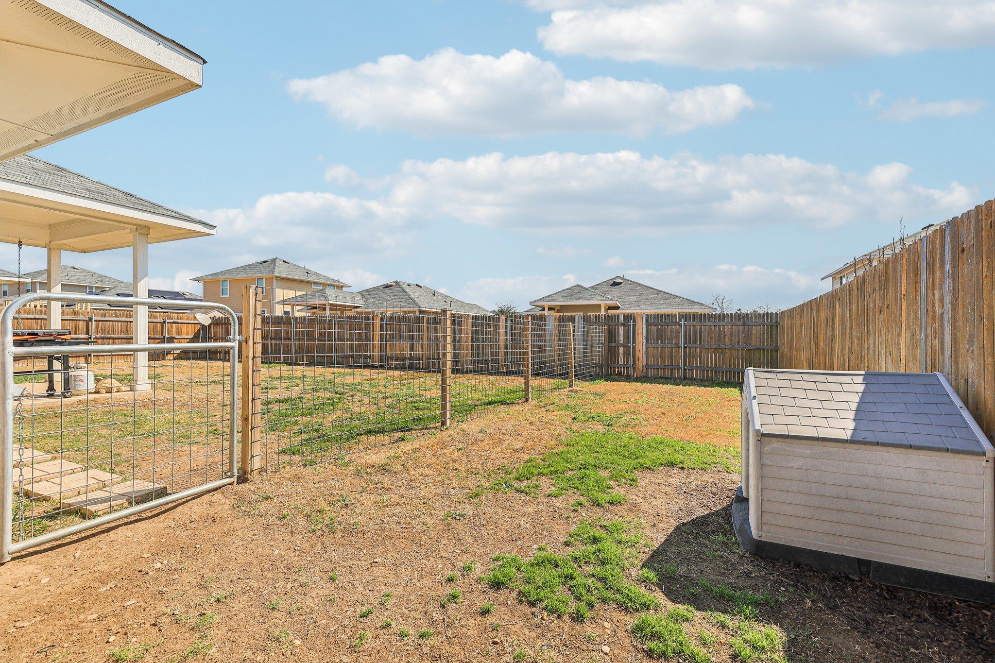 111 Insider Loop, Elgin, TX 78621