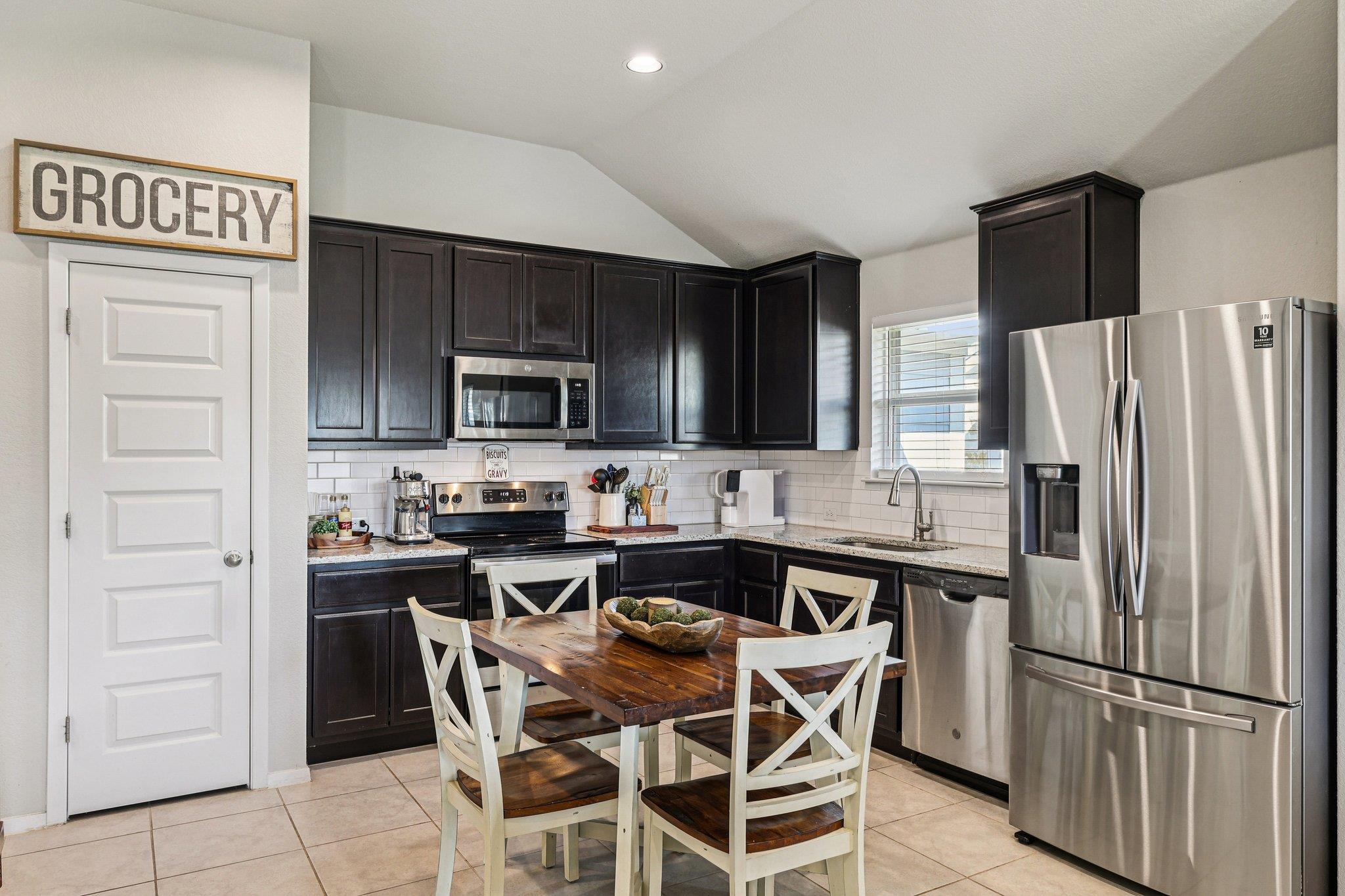 111 Insider Loop, Elgin, TX 78621