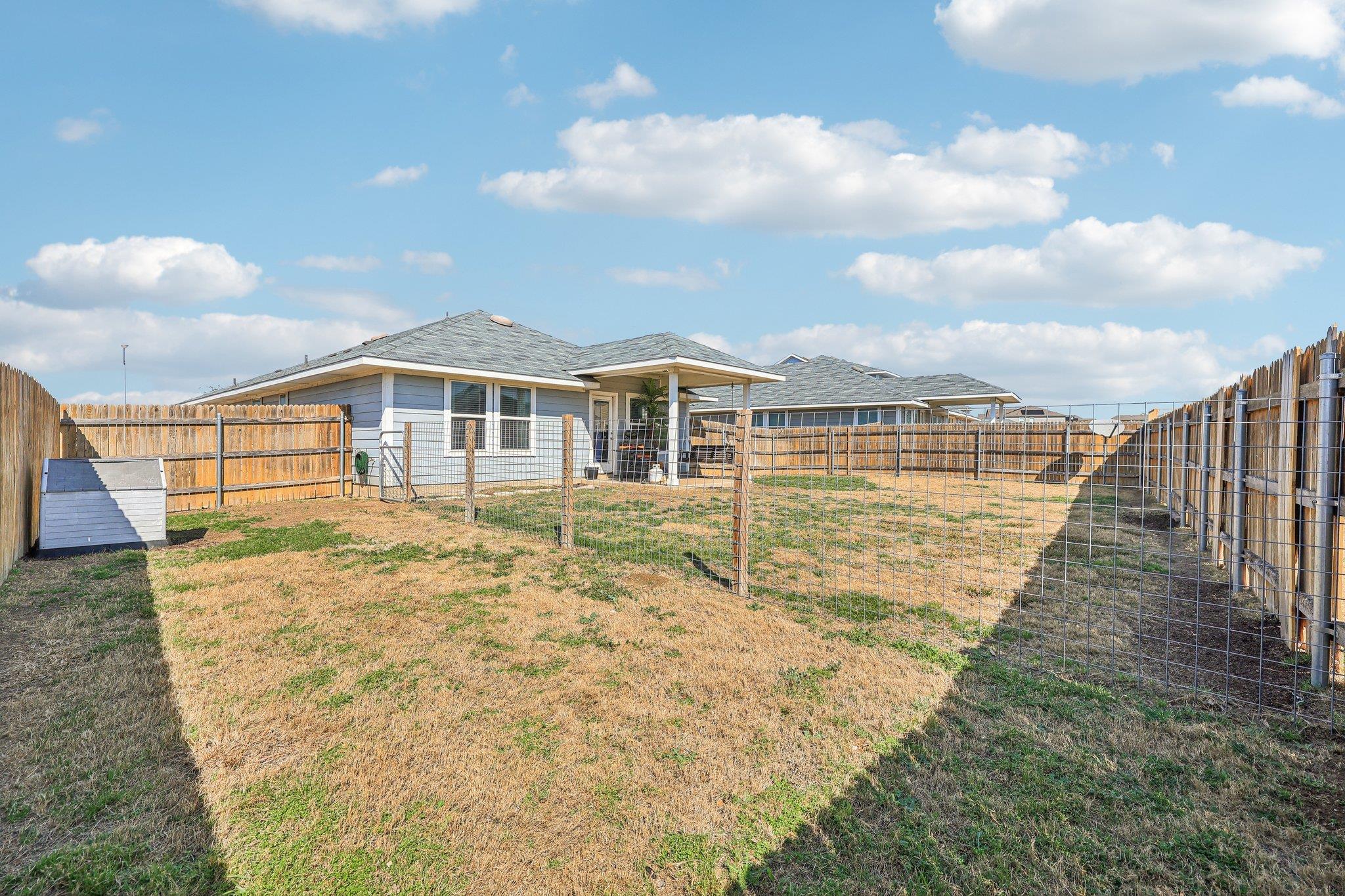 111 Insider Loop, Elgin, TX 78621