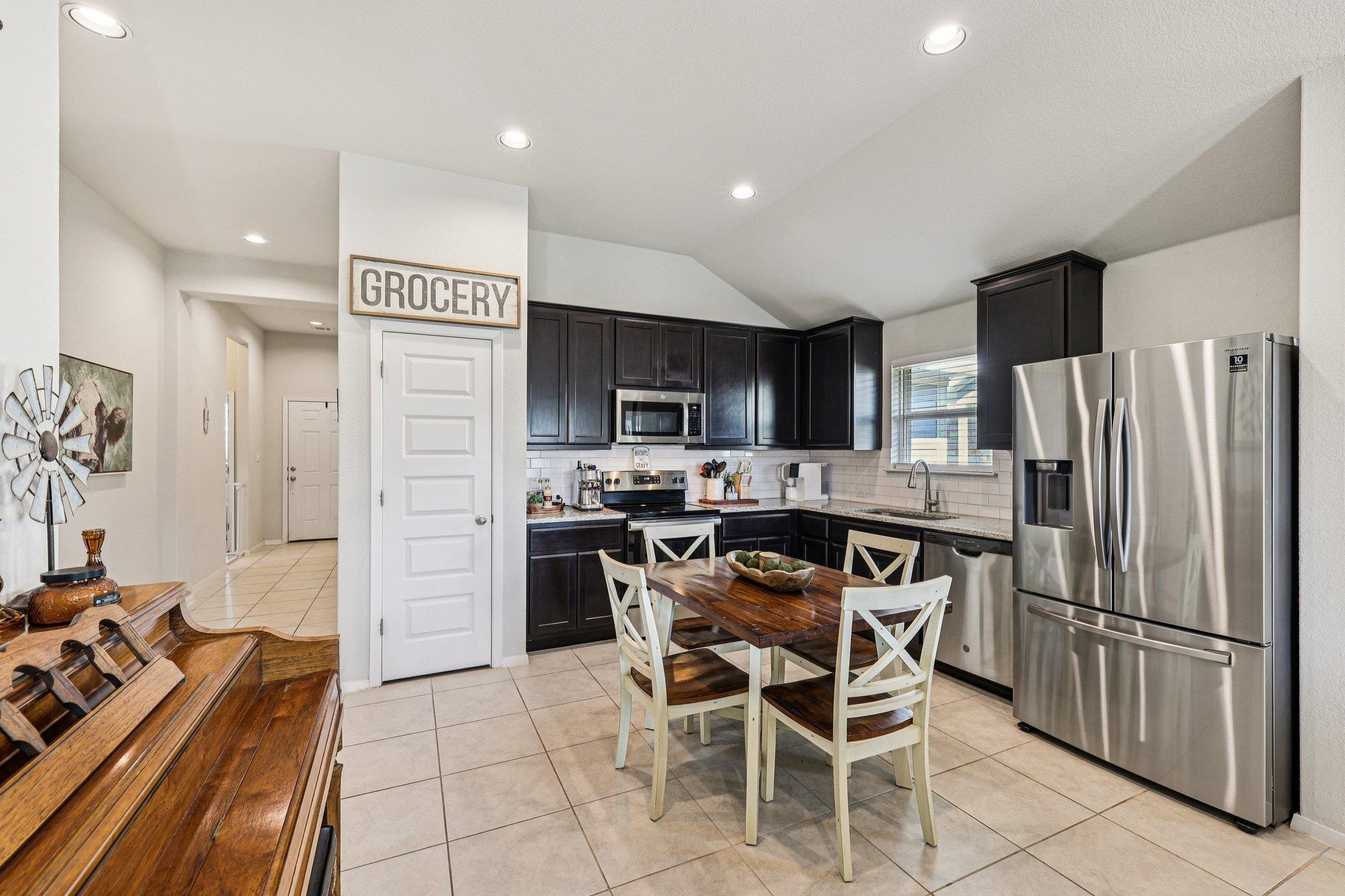 111 Insider Loop, Elgin, TX 78621