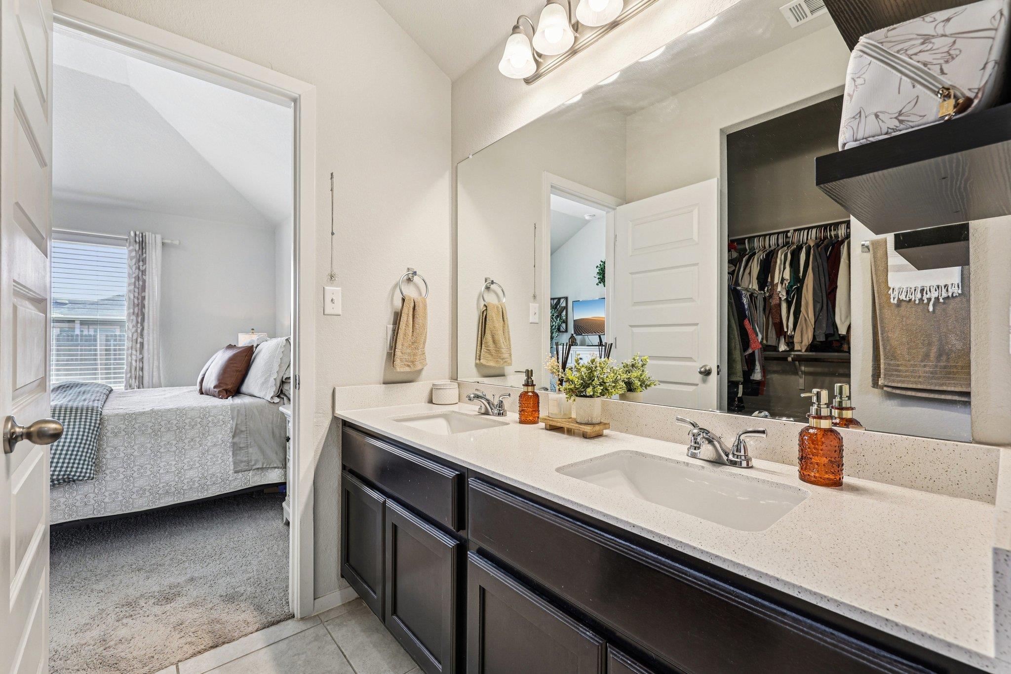 111 Insider Loop, Elgin, TX 78621