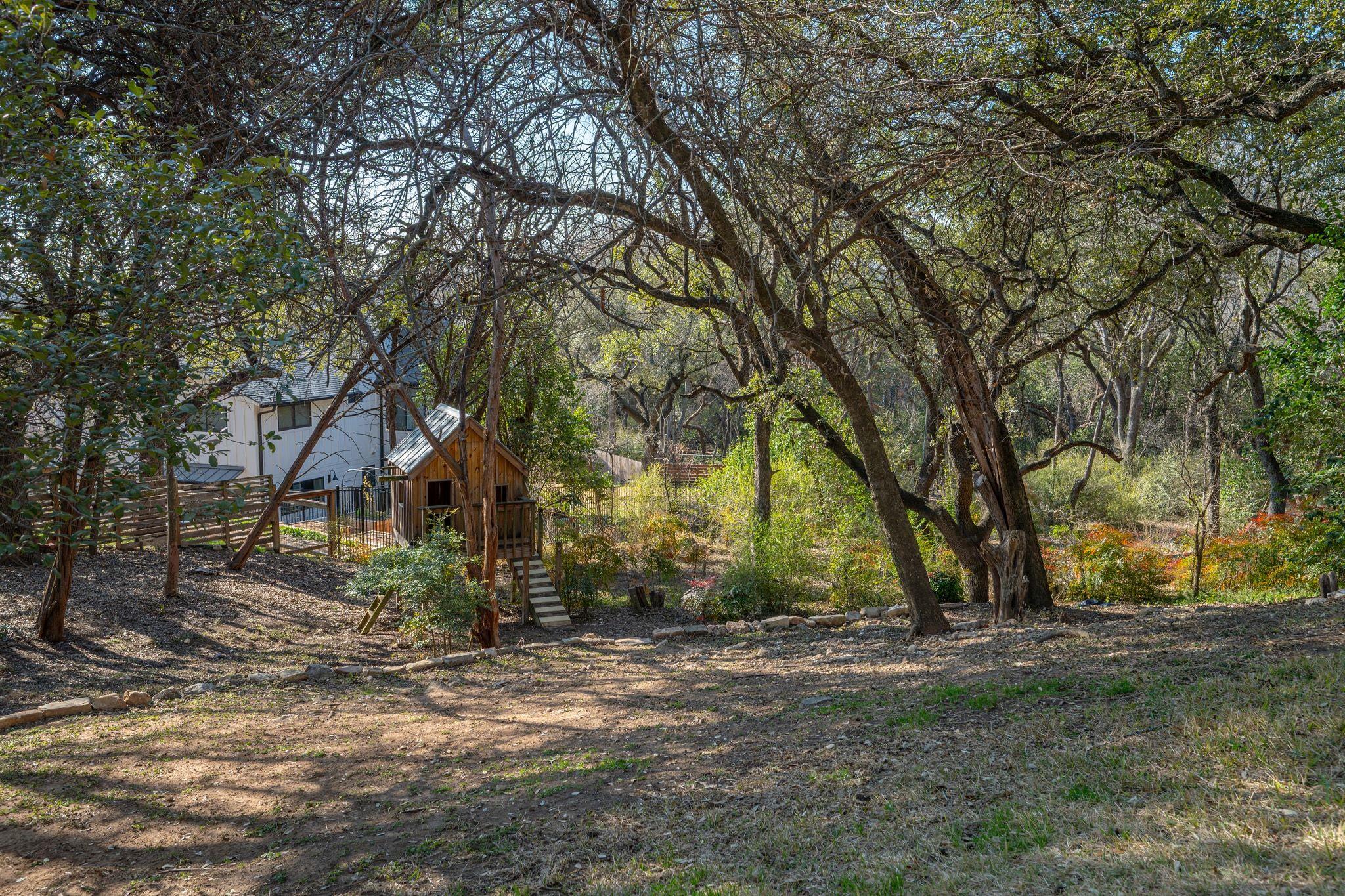 1305 Constant Springs Dr, Austin, TX 78746