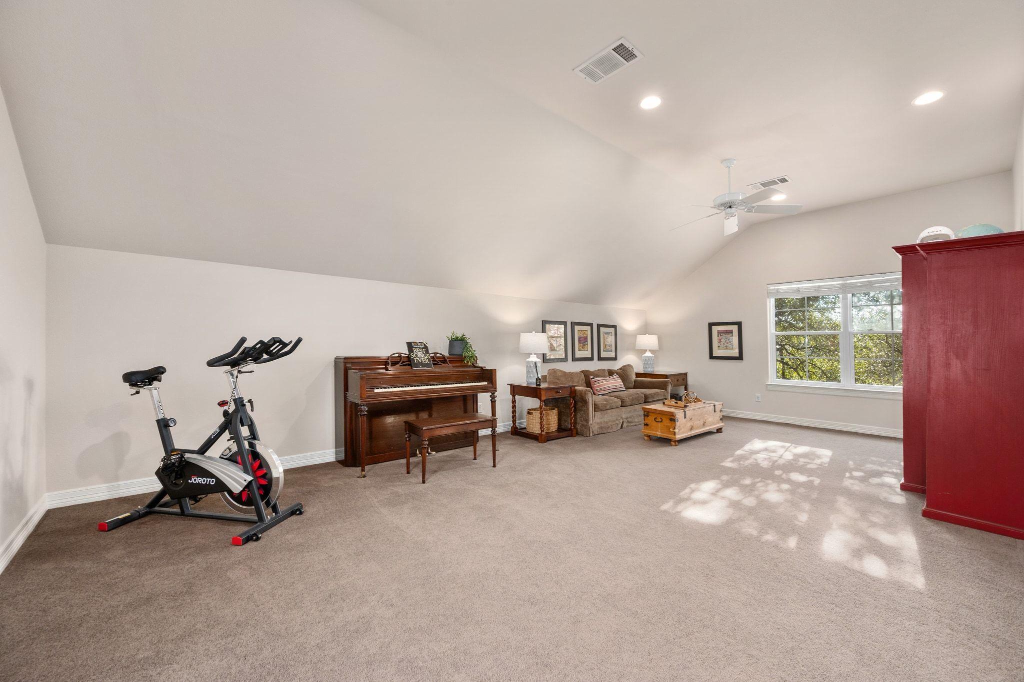 1305 Constant Springs Dr, Austin, TX 78746