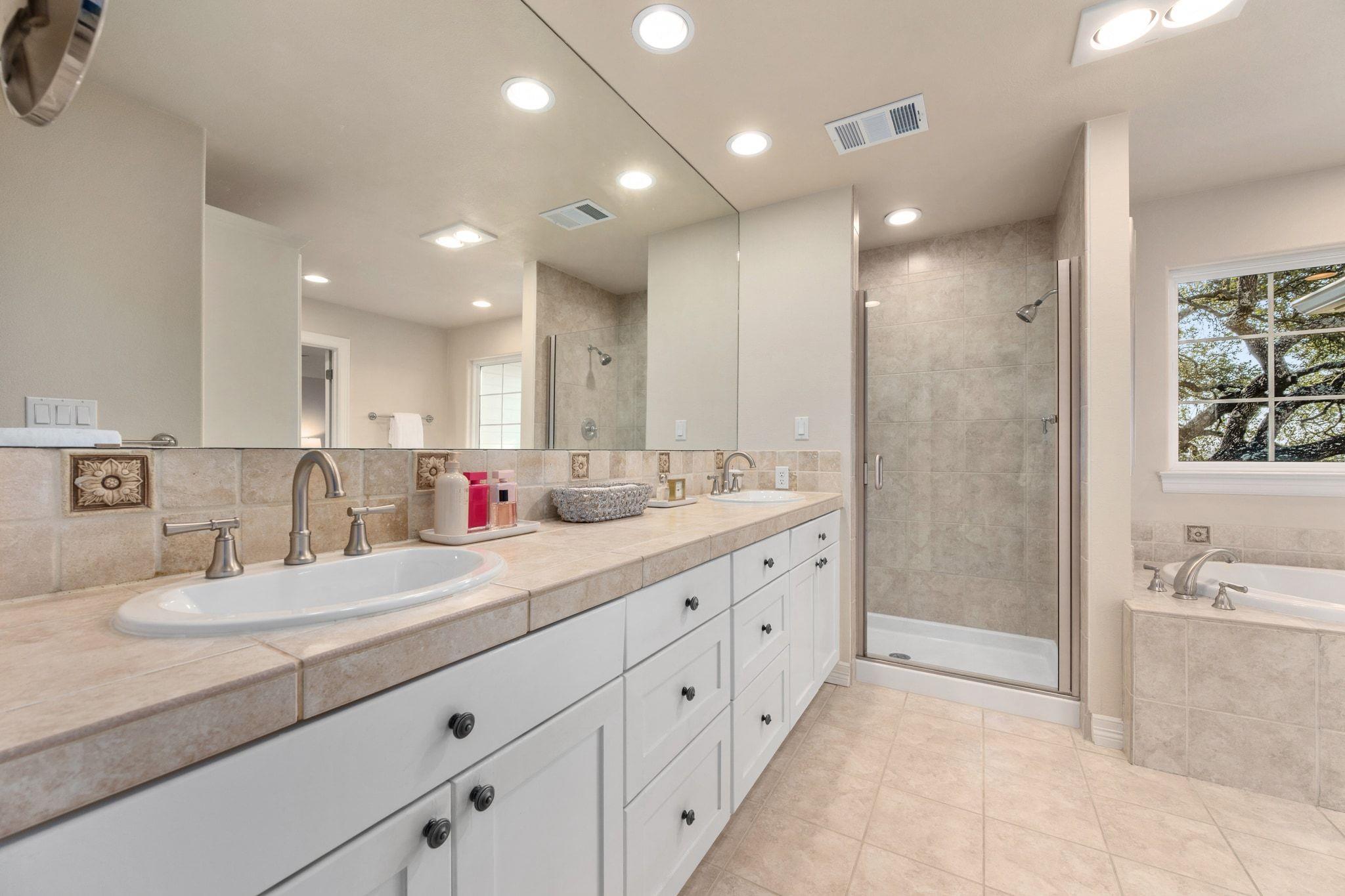 1305 Constant Springs Dr, Austin, TX 78746