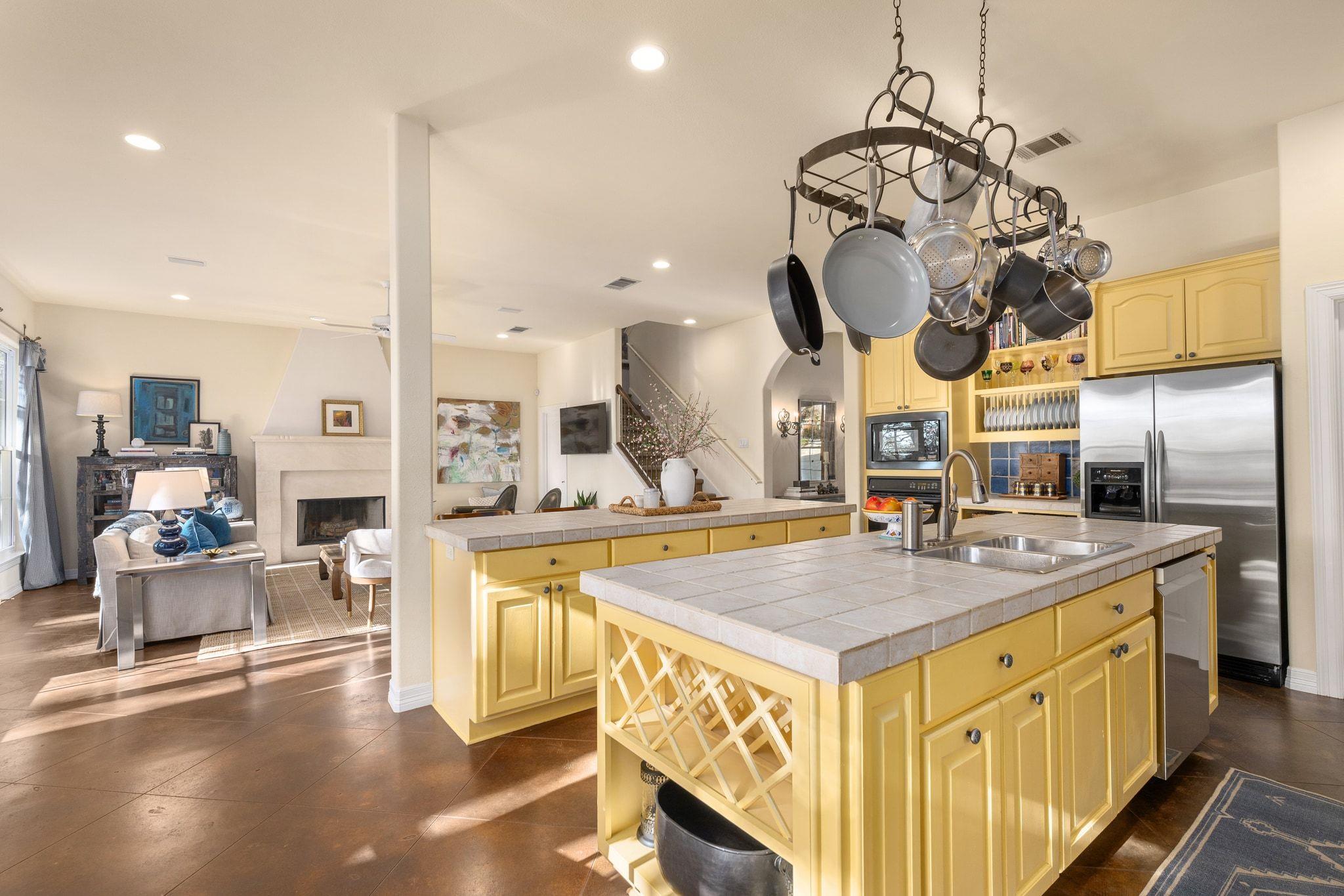 1305 Constant Springs Dr, Austin, TX 78746