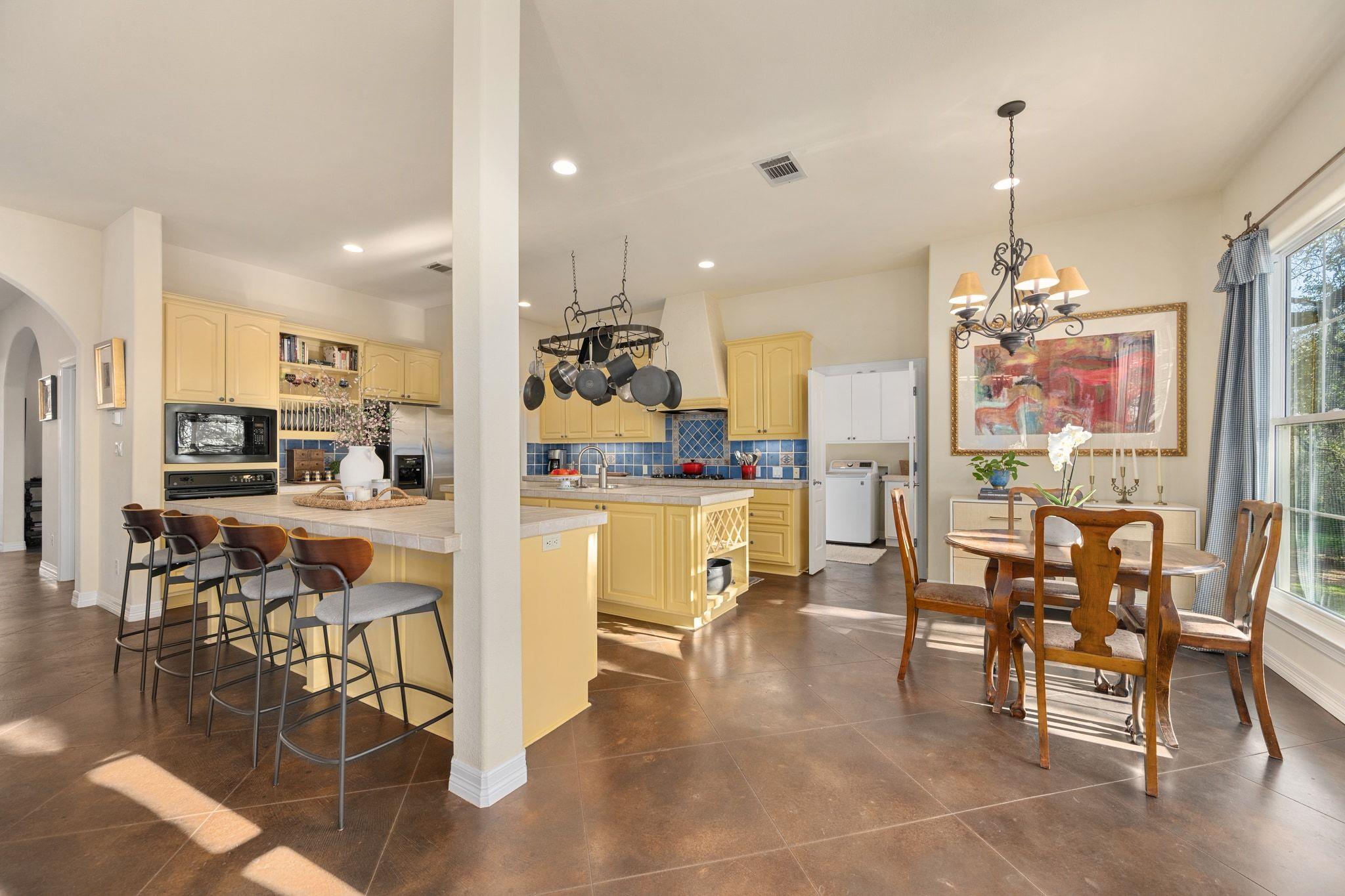 1305 Constant Springs Dr, Austin, TX 78746